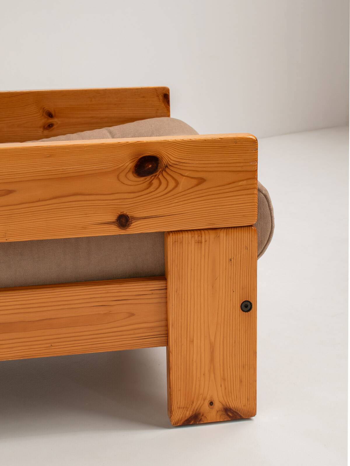 Pair of Minimalist Pine Lounge Chairs, Italy, 1970s