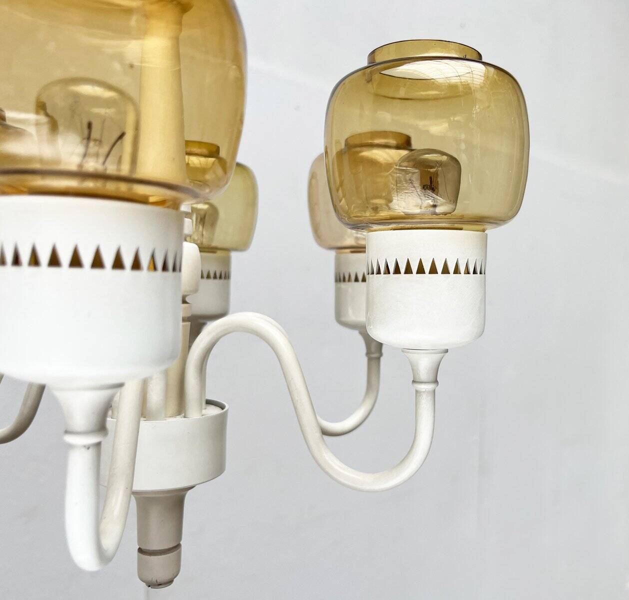 Swedish mid-century chandelier T526 with amber glass by Hans-Agne Jakobsson for Hans-Agne Jakobsson Ab, 1960s.