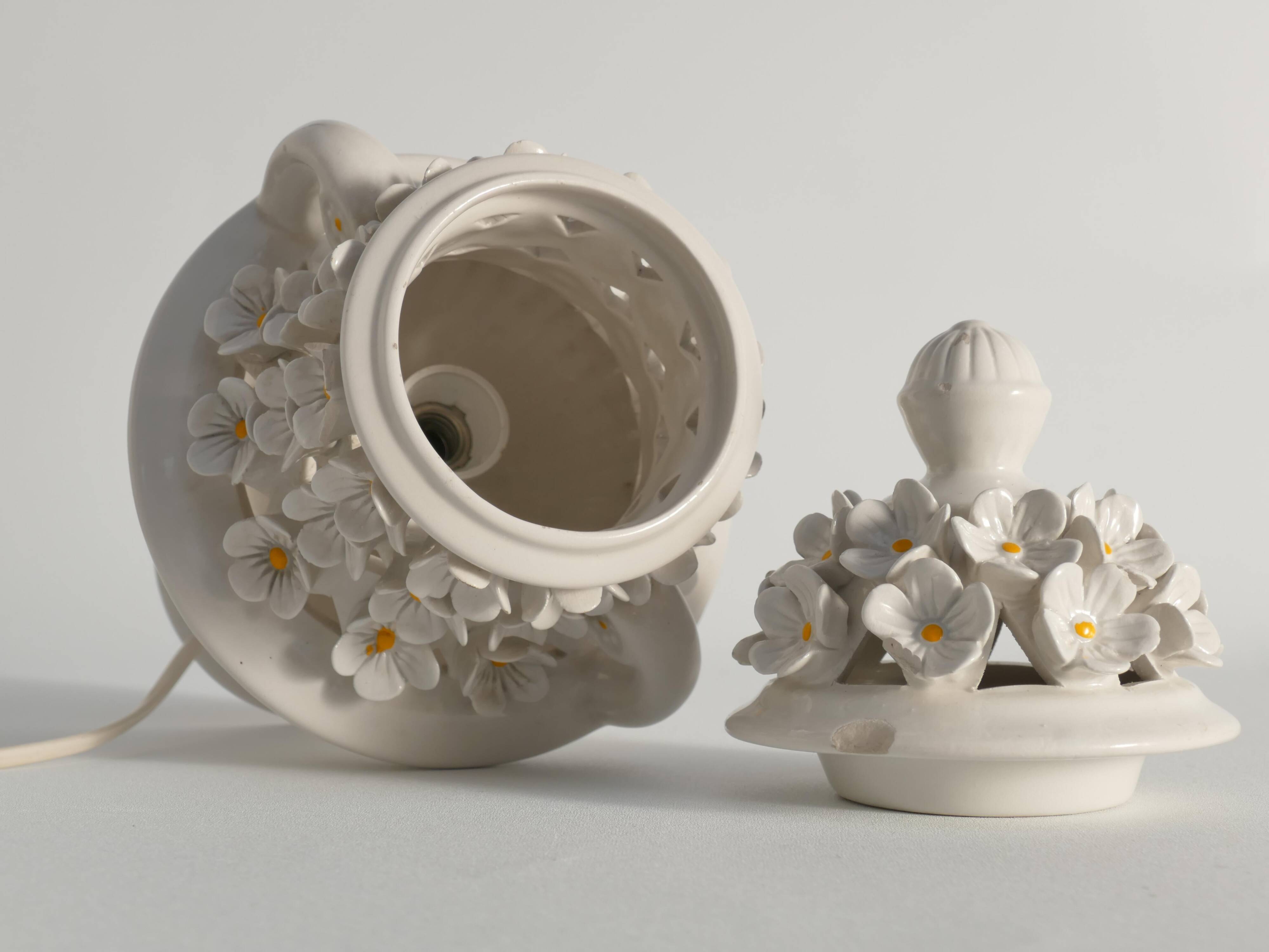 White Ceramic Table Lamp with Flower Motif, Italy 1960s