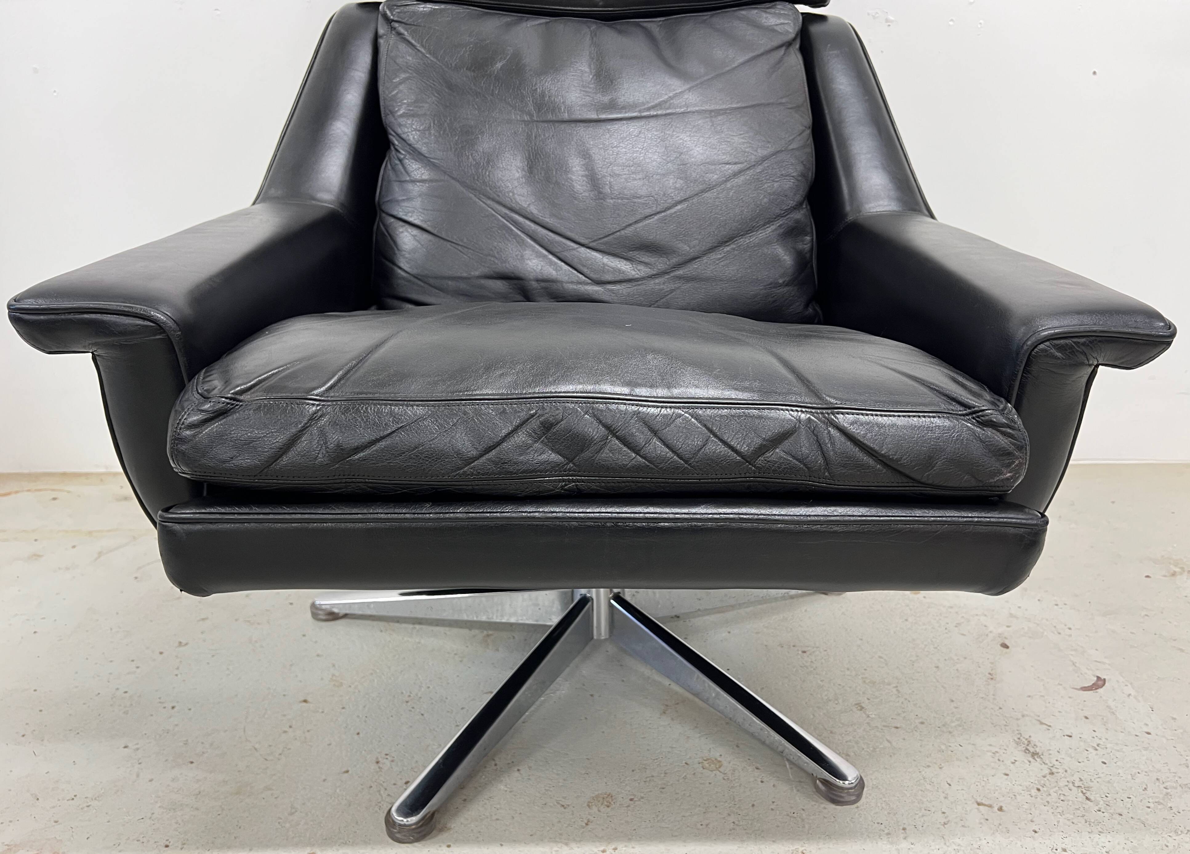 Danish Swivel Armchair Model 802 by Werner Langenfeld for Esa, 1970s