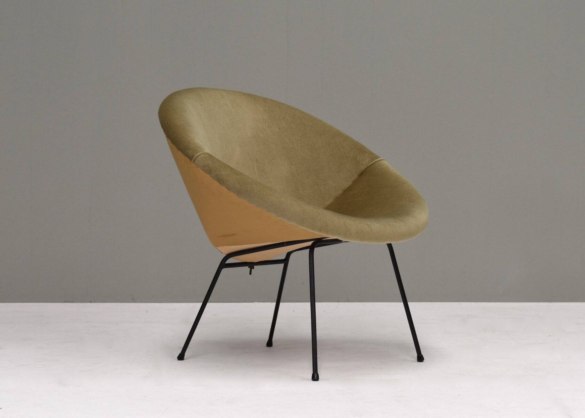 Fauteuil en velours en forme de cercle, années 1950
