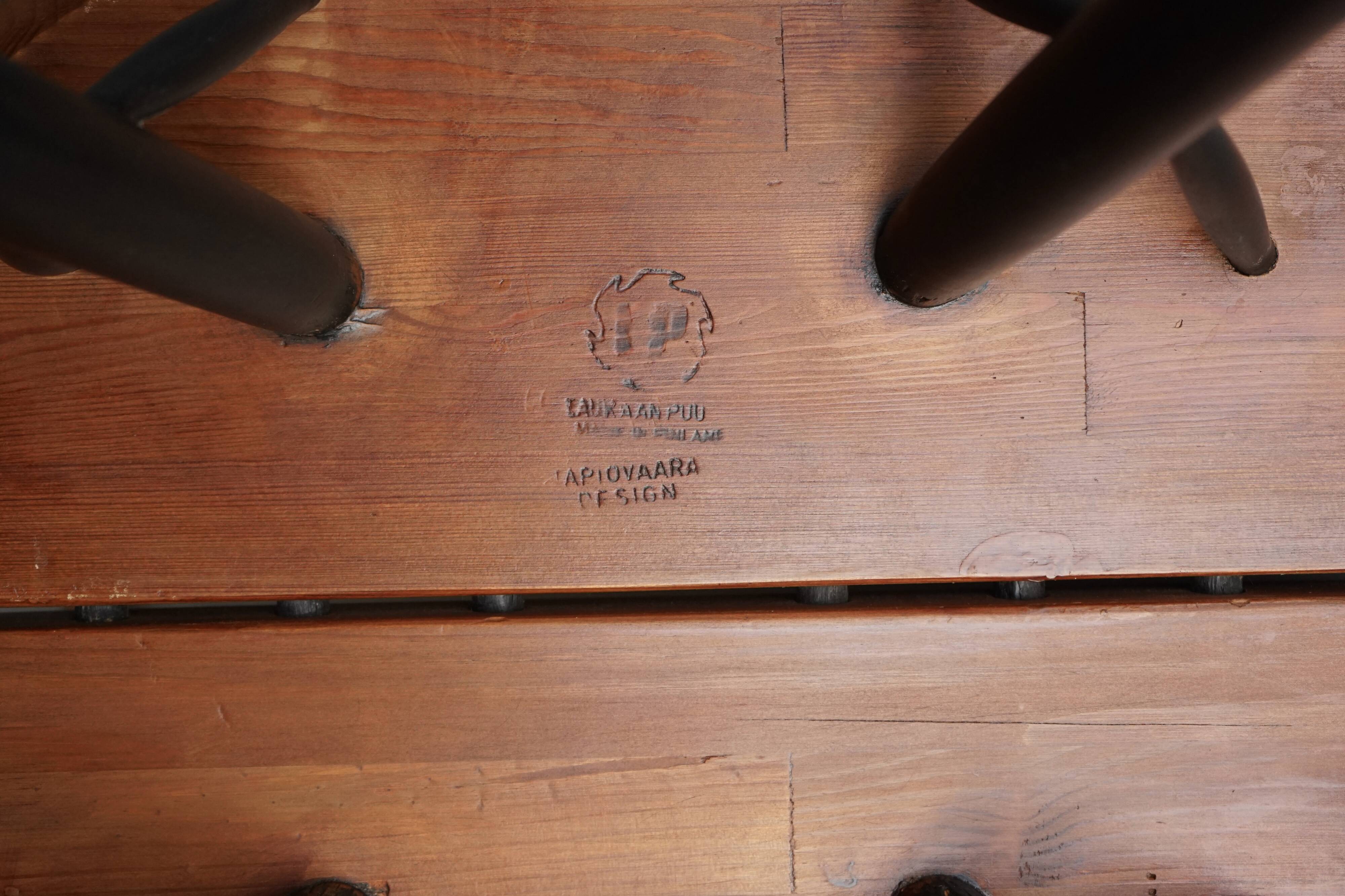 Chaises Pirkka par Ilmari Tapiovaara pour Laukaan Puu. années 1950