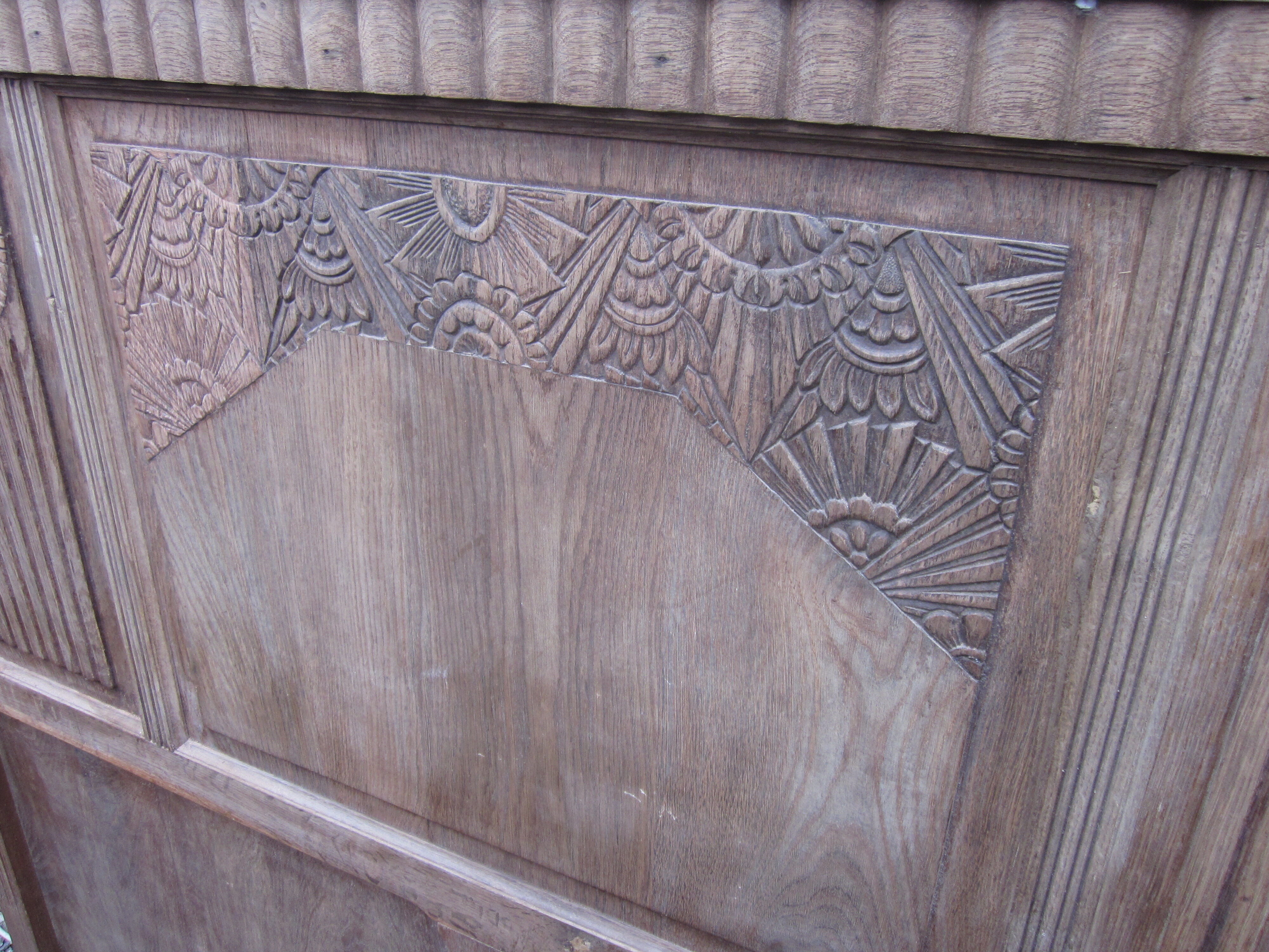 Bed head of the 1930s