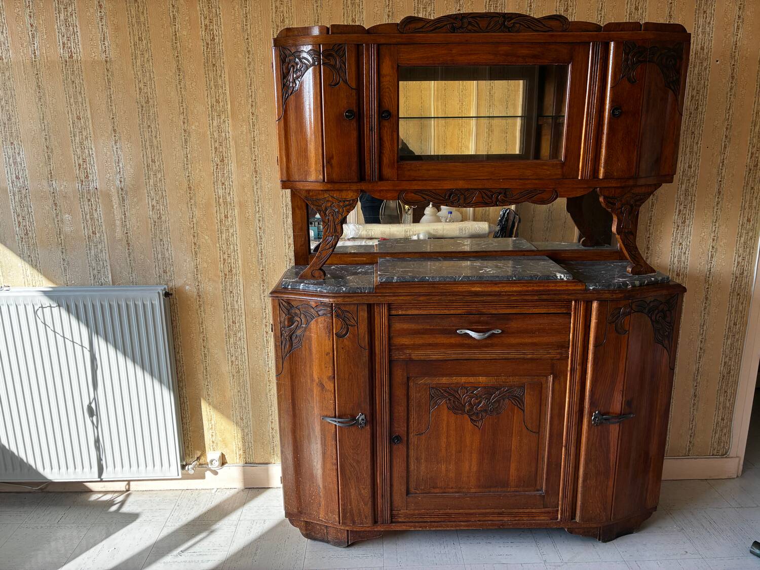 Buffet vaisselier Art déco ancien en bois massif et marbre