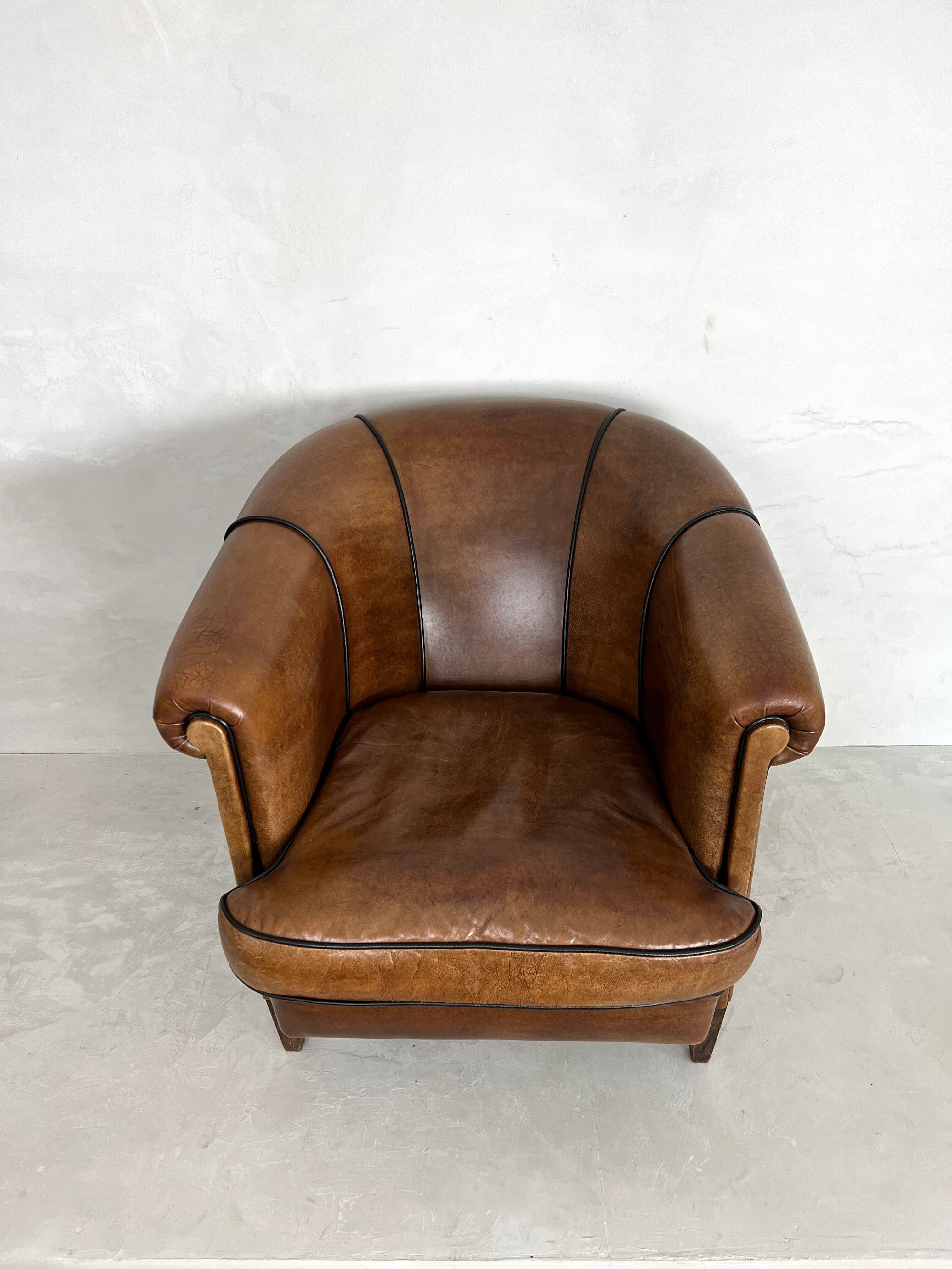Clubchair sheep’s leather