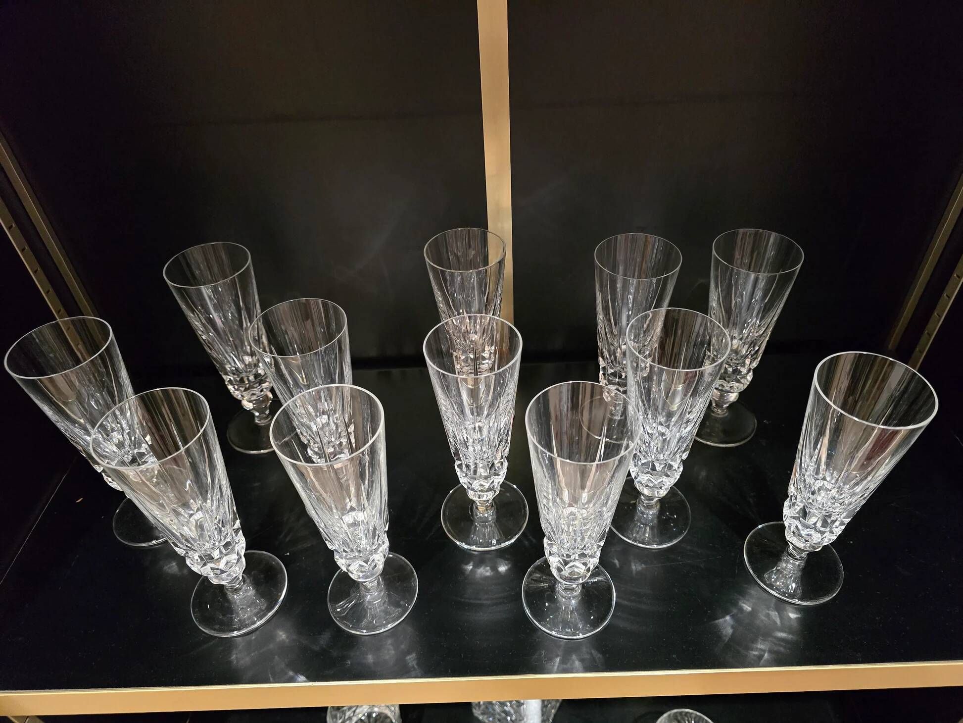 12 Saint-Louis Guernesey model champagne flutes in cut crystal