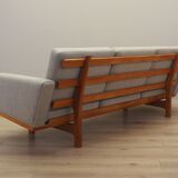 Canapé en frêne, années 1960, design danois, designer : Hans. J. Wegner, réalisation : Getama