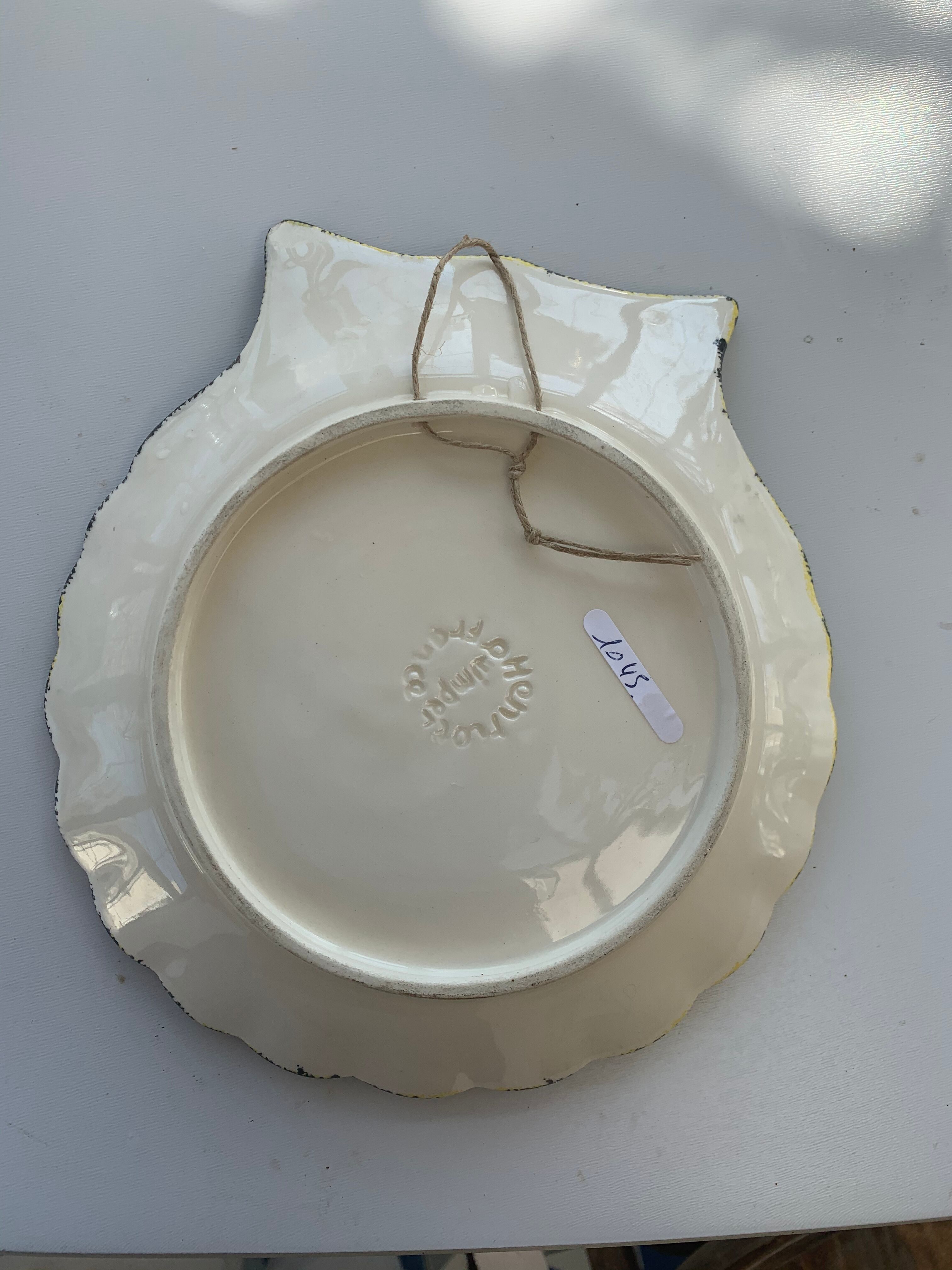 Henriot Quimper shell-shaped plate painted by vintage hand