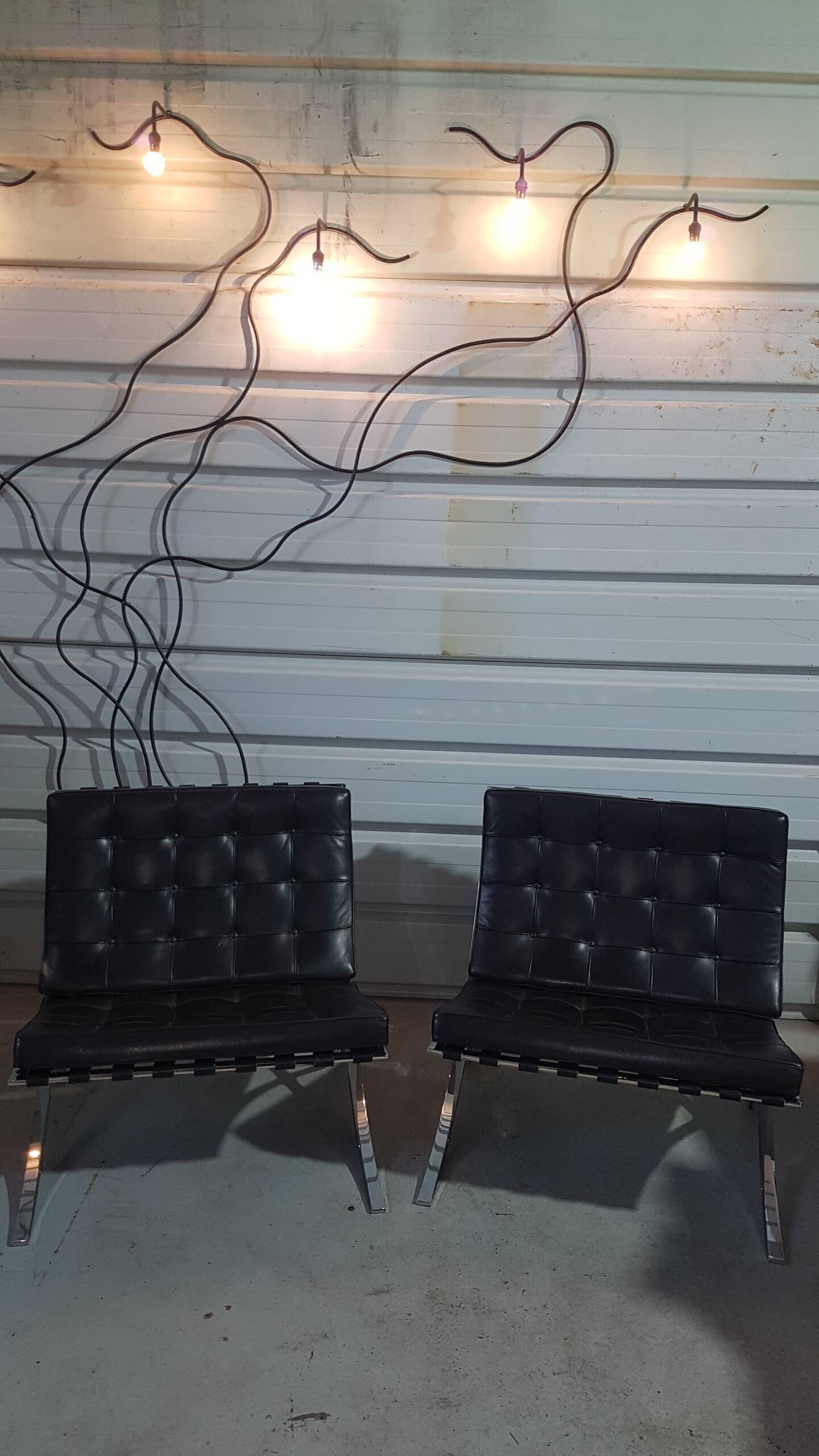 Paire de chauffeuse Barcelona de Mies Van Der Rohe, Knoll