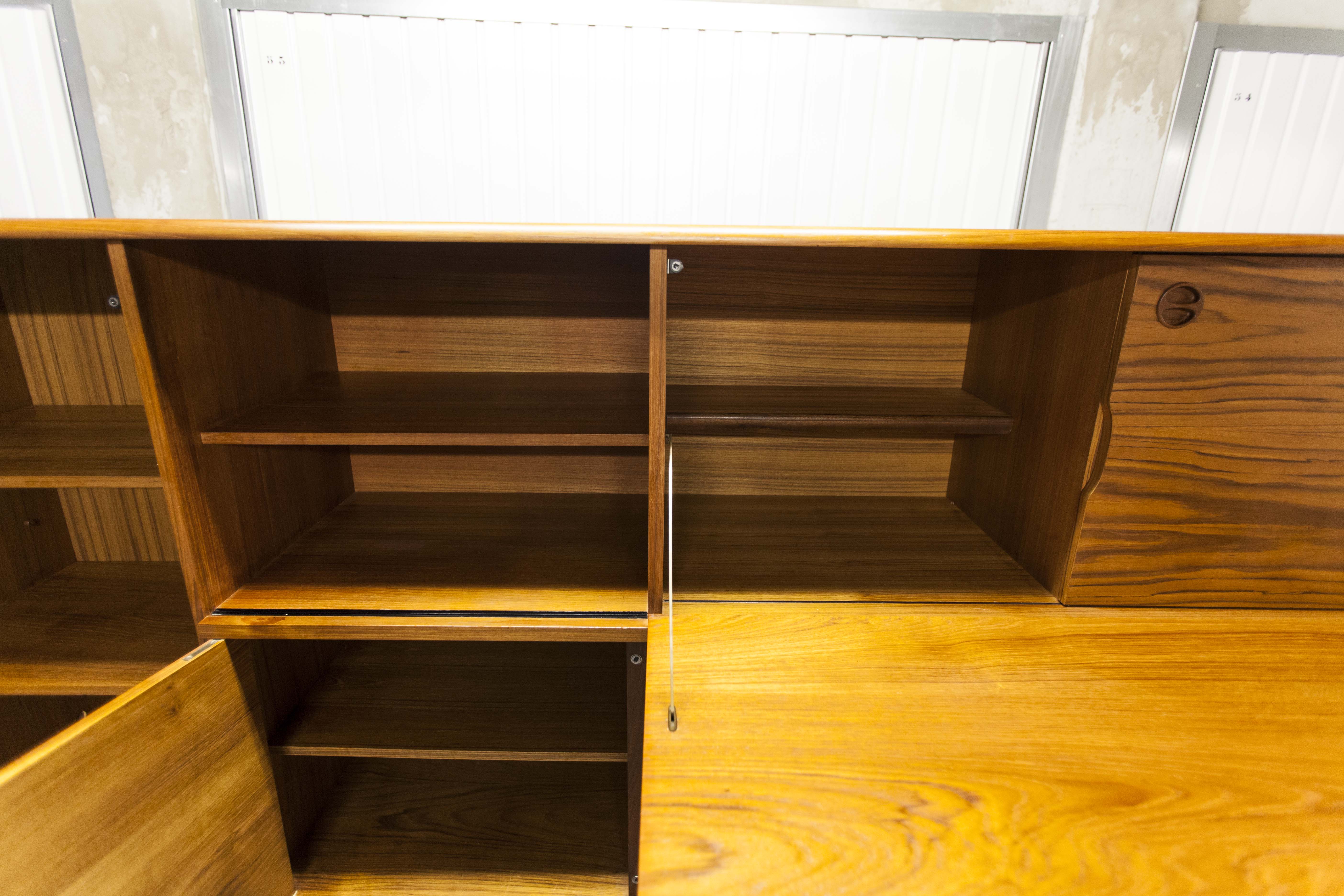 Scandinavian high enfilade 1960 solid teak