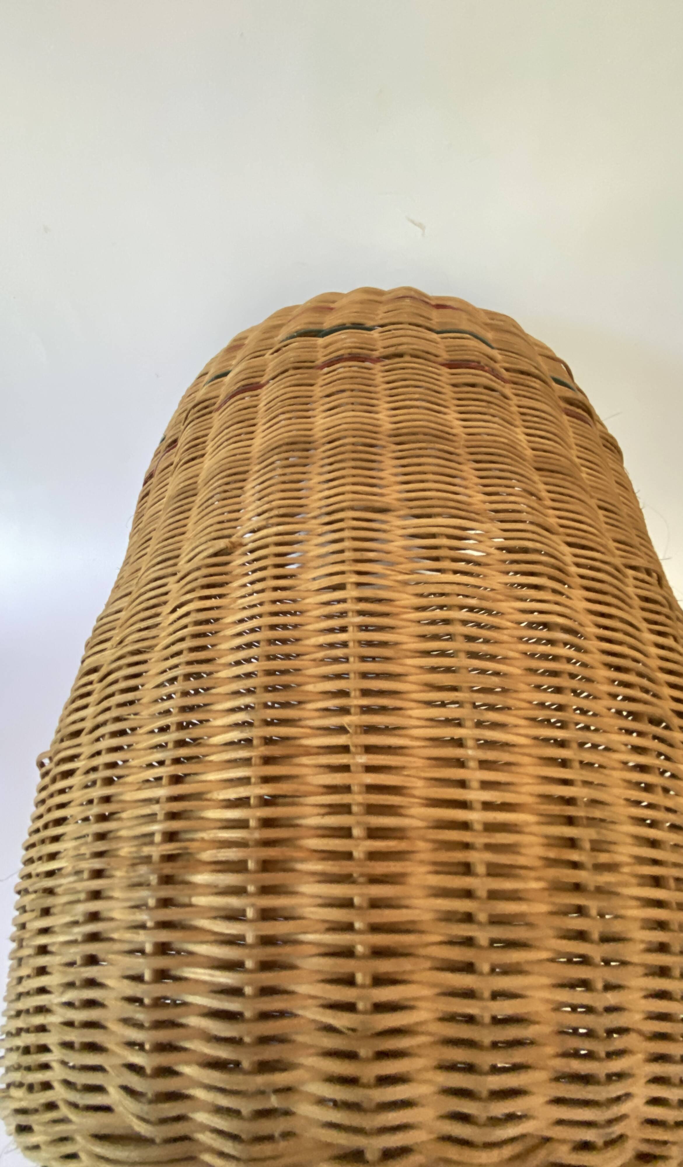 High basket with woven straws
