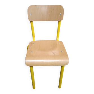 Vintage yellow school chair