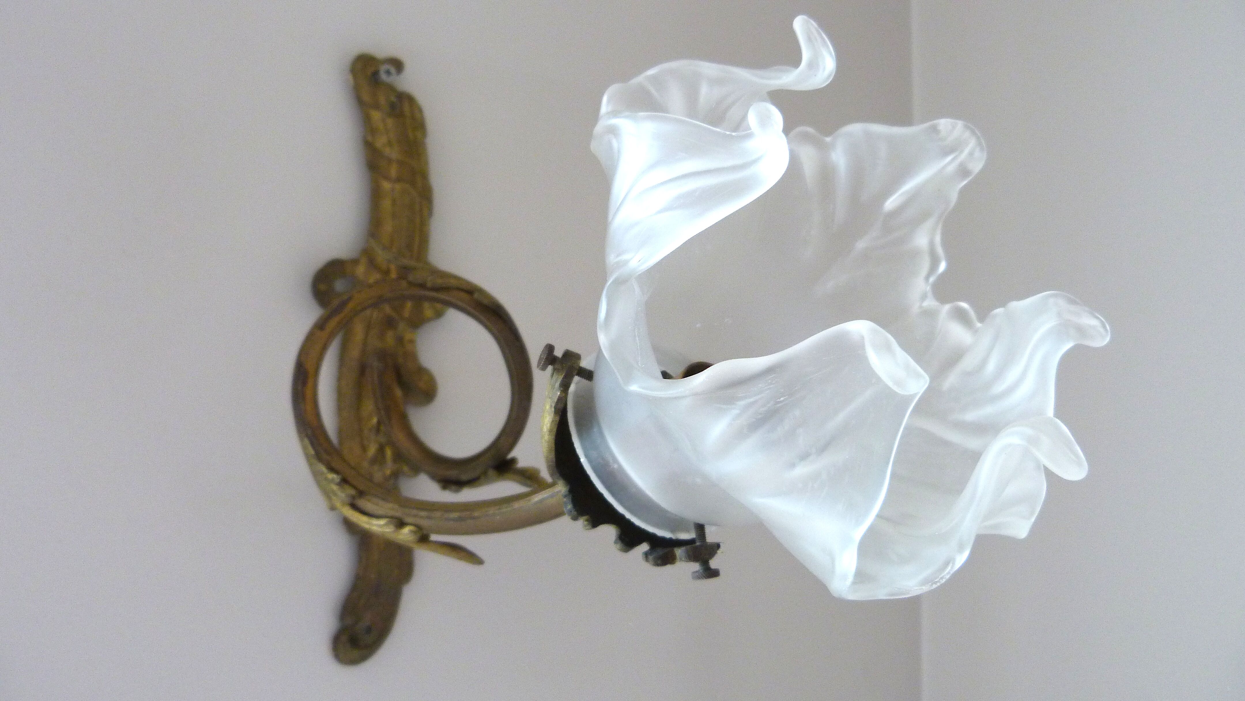 Ancient art nouveau tulip applied