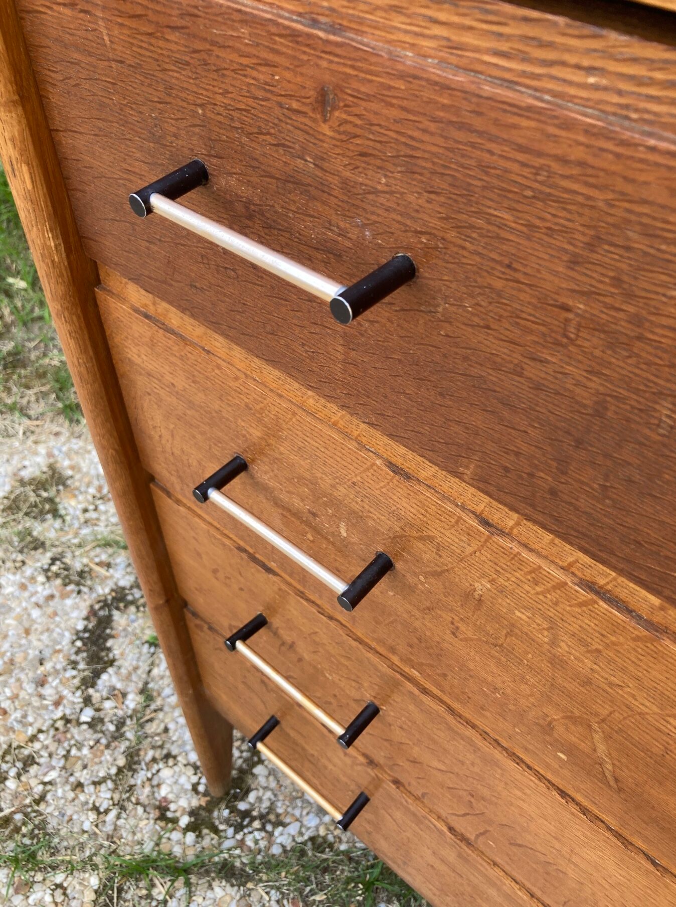 Vintage dresser compass feet