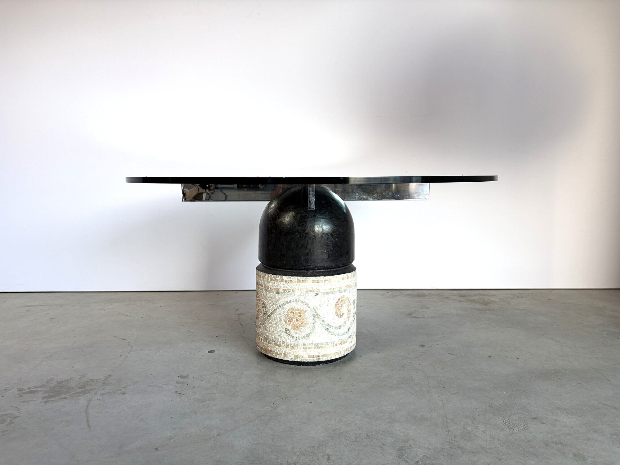 Giovanni Offredi "Paracarro" dining table for Saporiti, 1970s