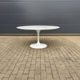 Original round dining table Knoll Tulip (152cm) Carrara