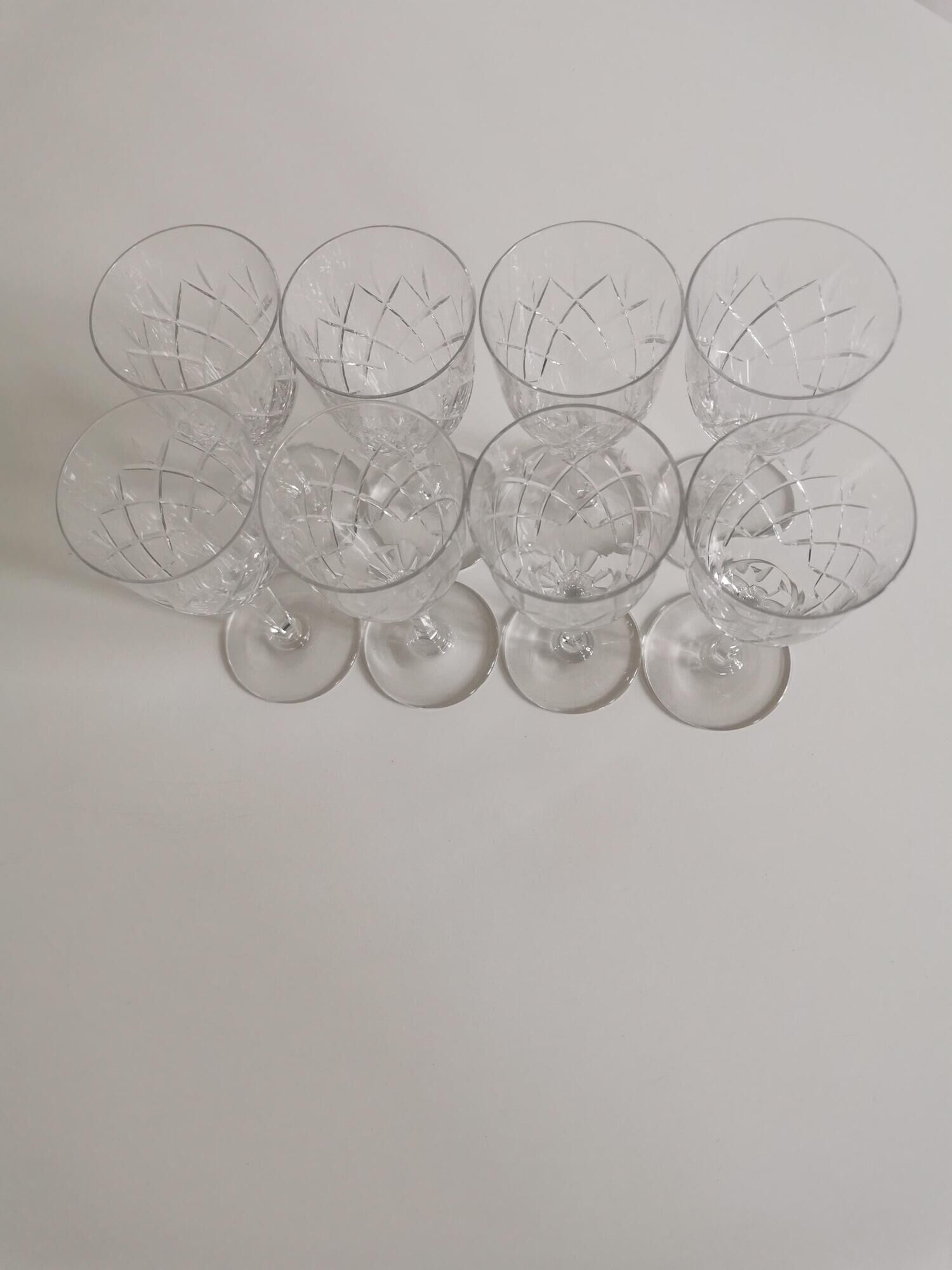 Service of 8 glass of Bohemian crystal wine