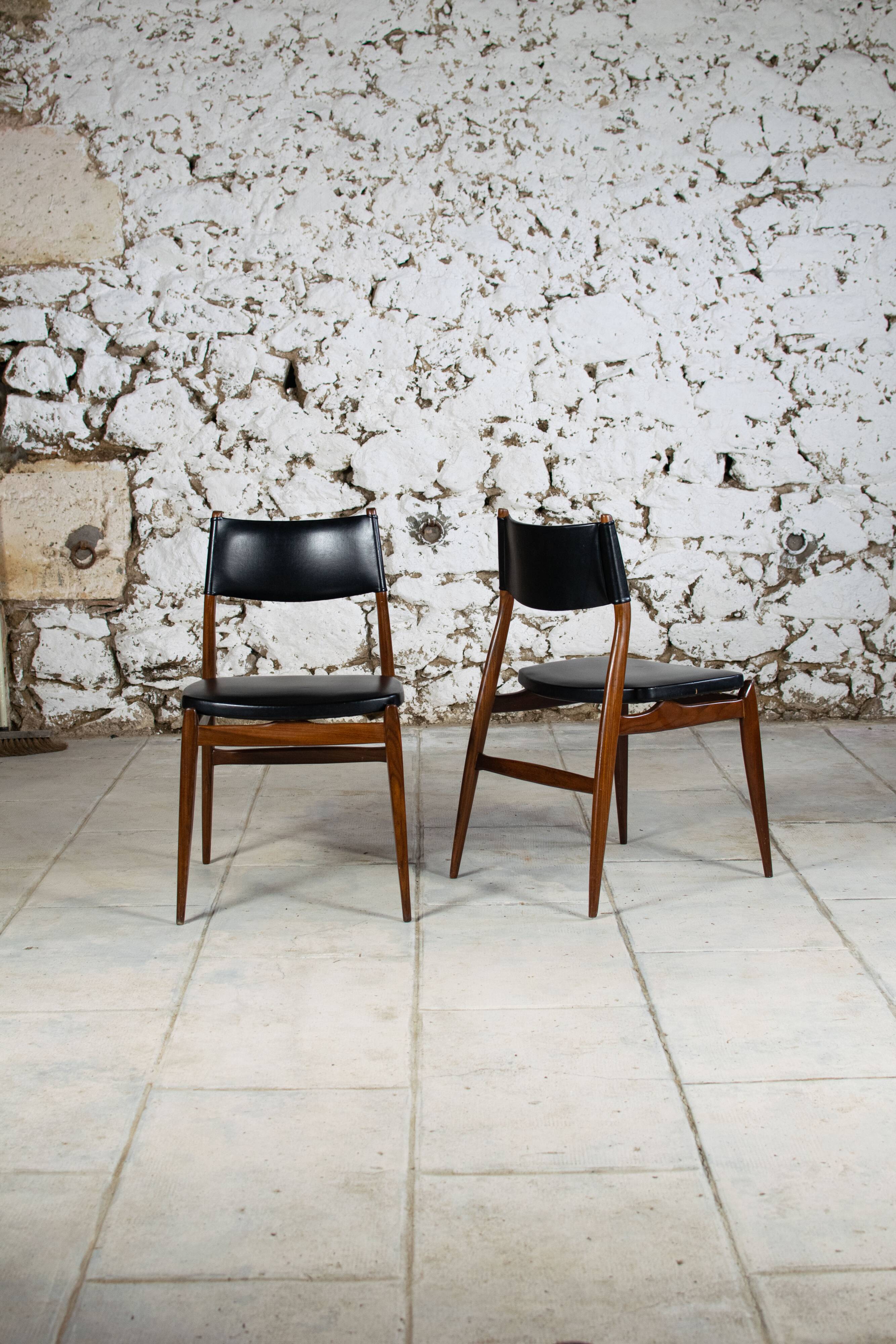 Paire de chaises scandinaves mid-century