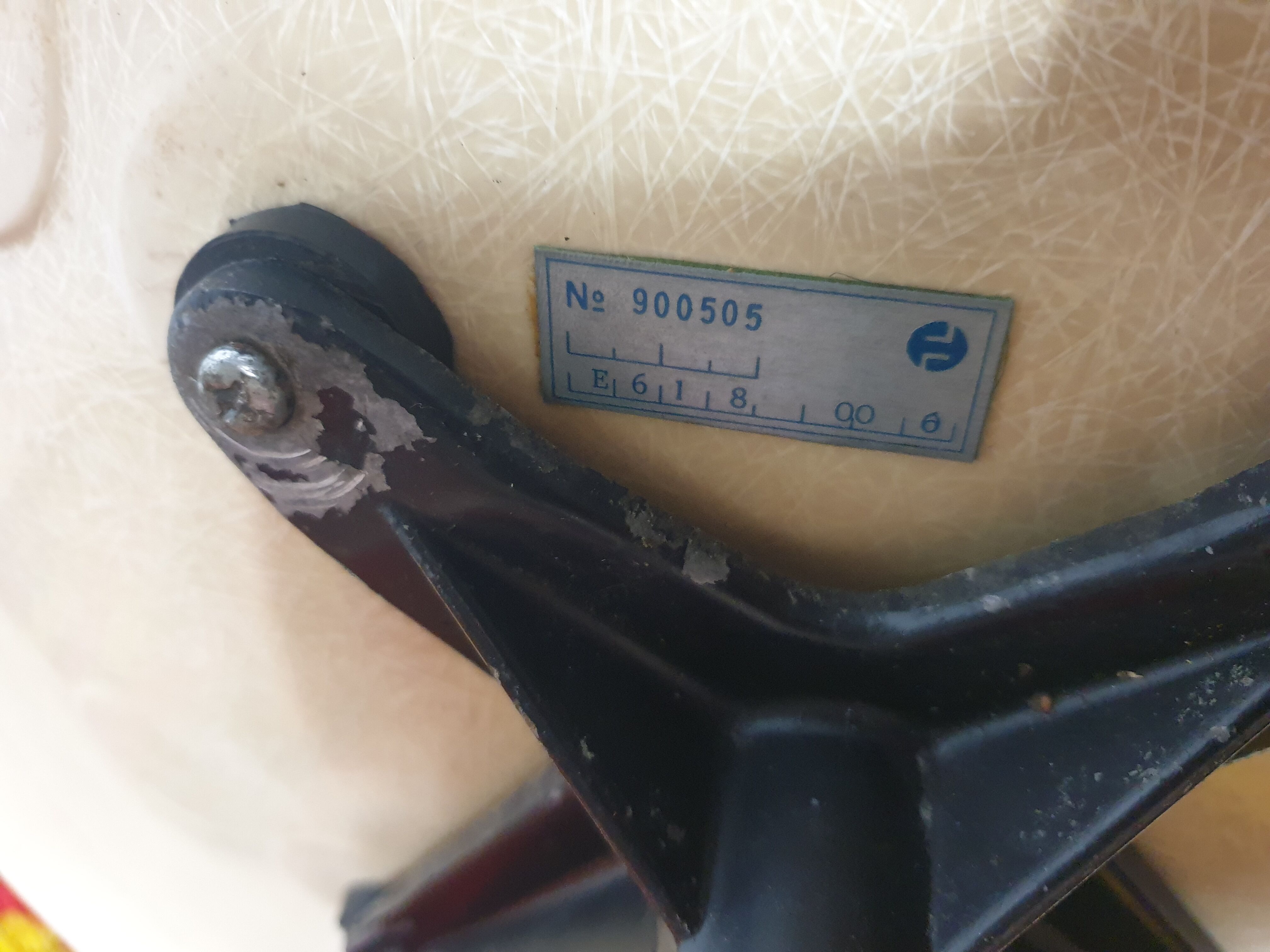 Office chair Ray and Charles Eames