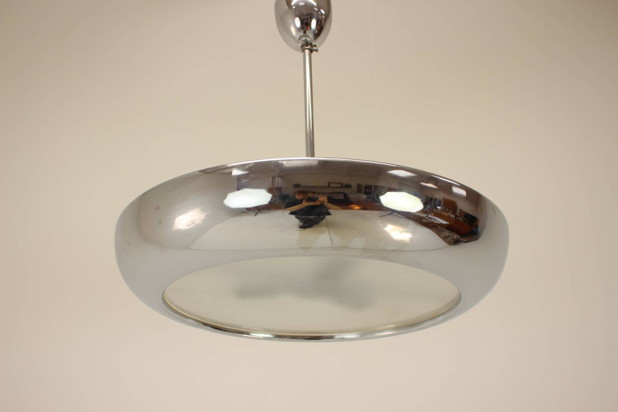 Lustre ovni en chrome Bauhaus / fonctionnaliste des années 1930 par Napako
