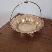 Panier festonné en laiton cuivré