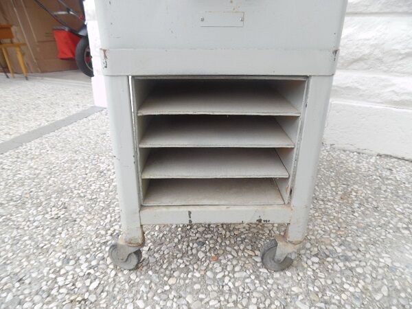 Industrial metal trier