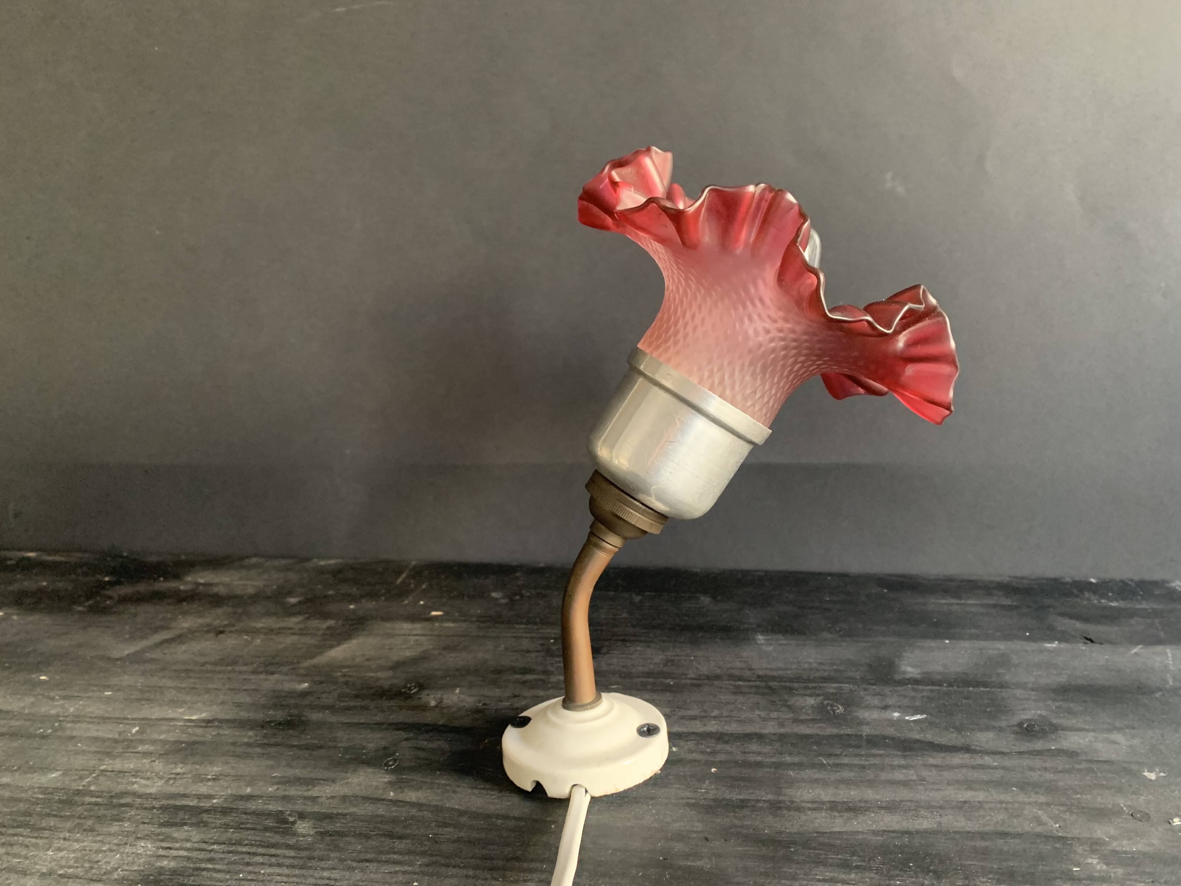 Antique wall light, tulip in pink glass and silver metal, 1920