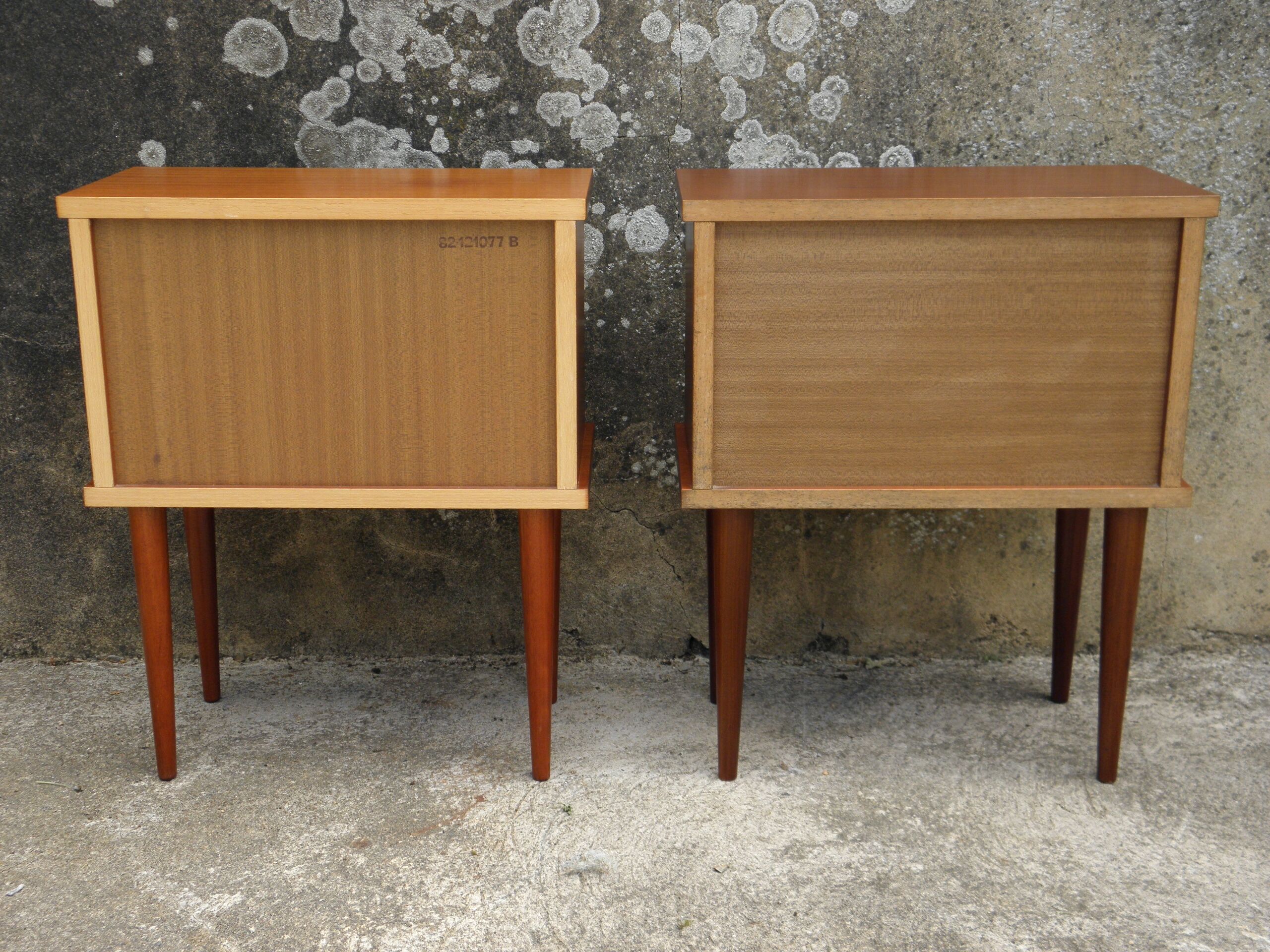 Pair of bedside tables feet spindles 70s
