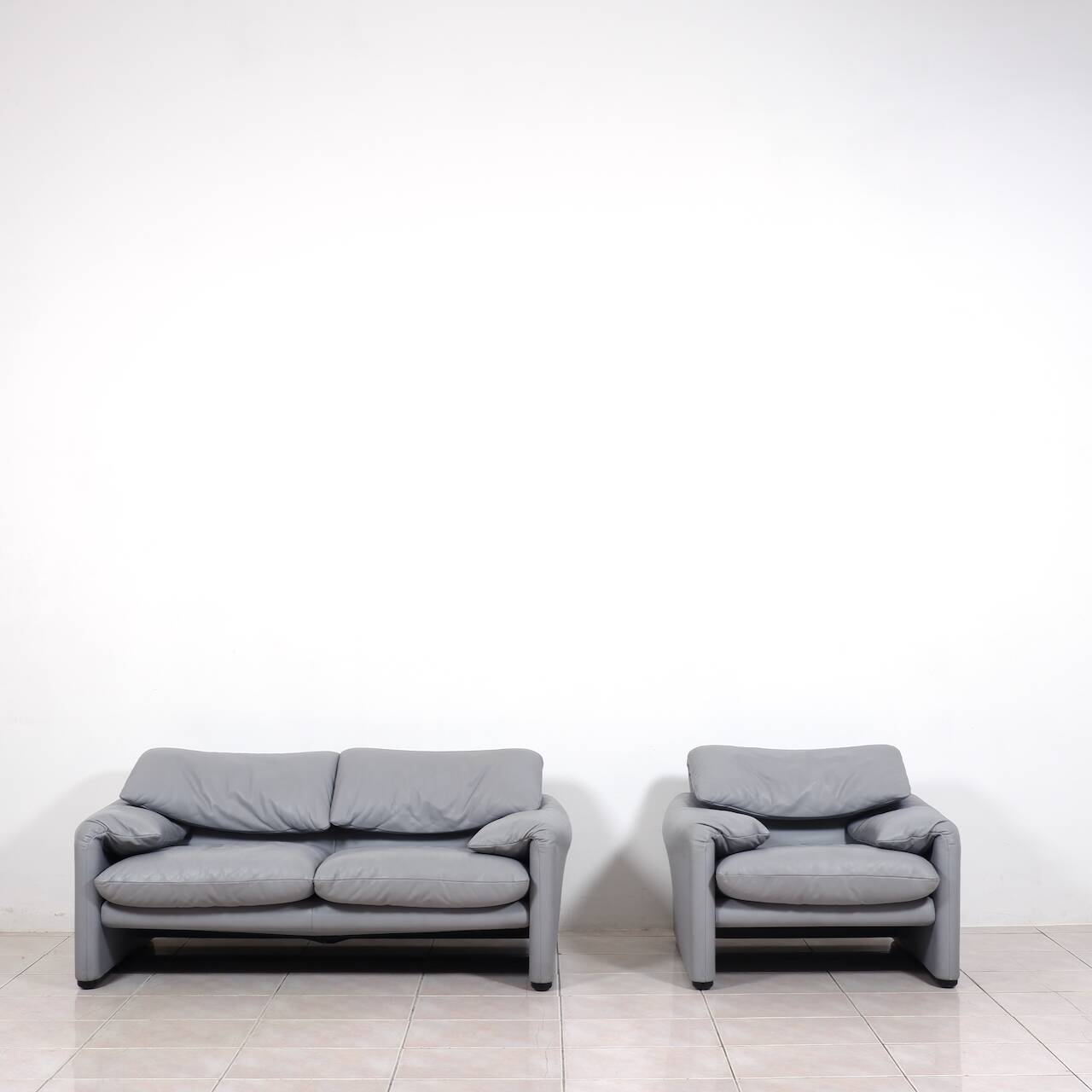 Ensemble de sièges en cuir « Maralunga » de Vico Magistretti pour Cassina