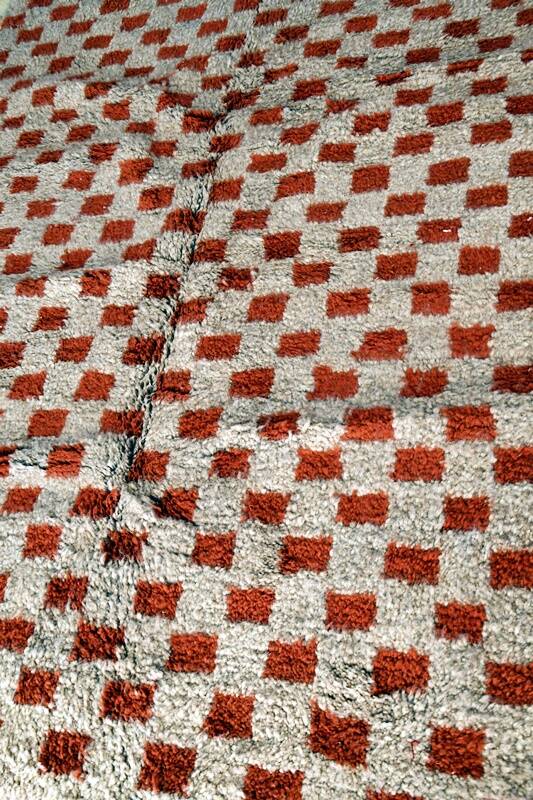 Beni Ouarain checkerboard rug Grey/Brown