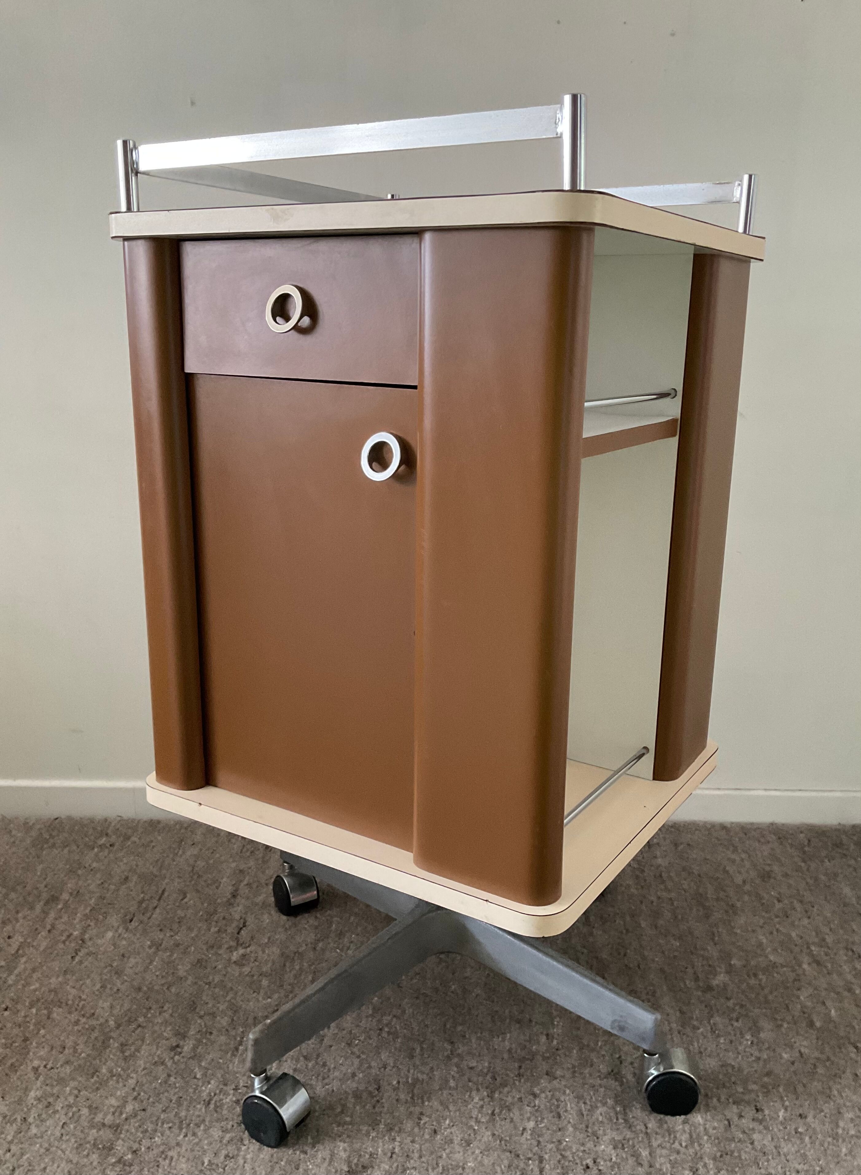 Vintage dentist's office in formica from the 60s and 70s