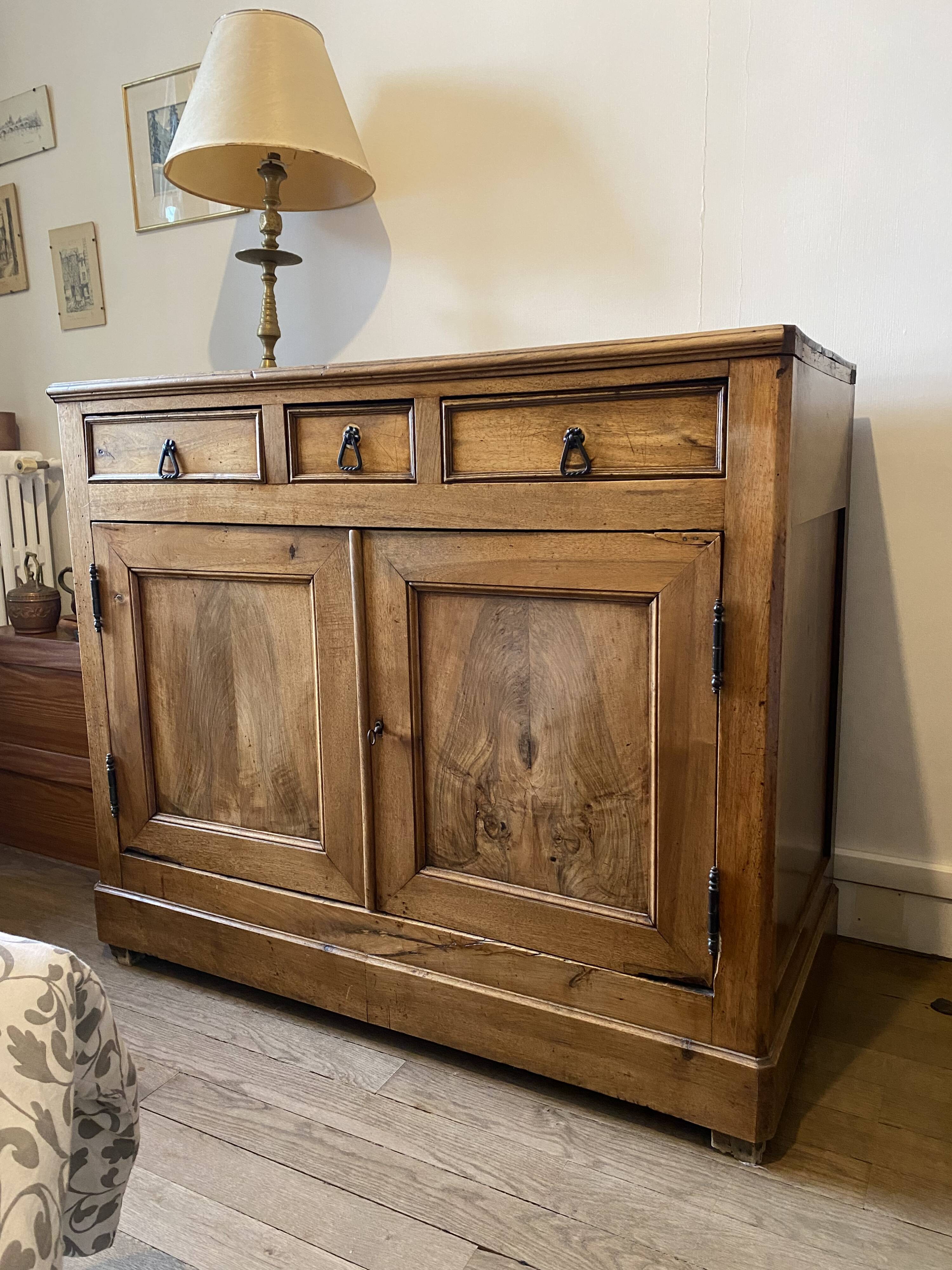 Antique solid wood sideboard – 2 doors, 3 drawers