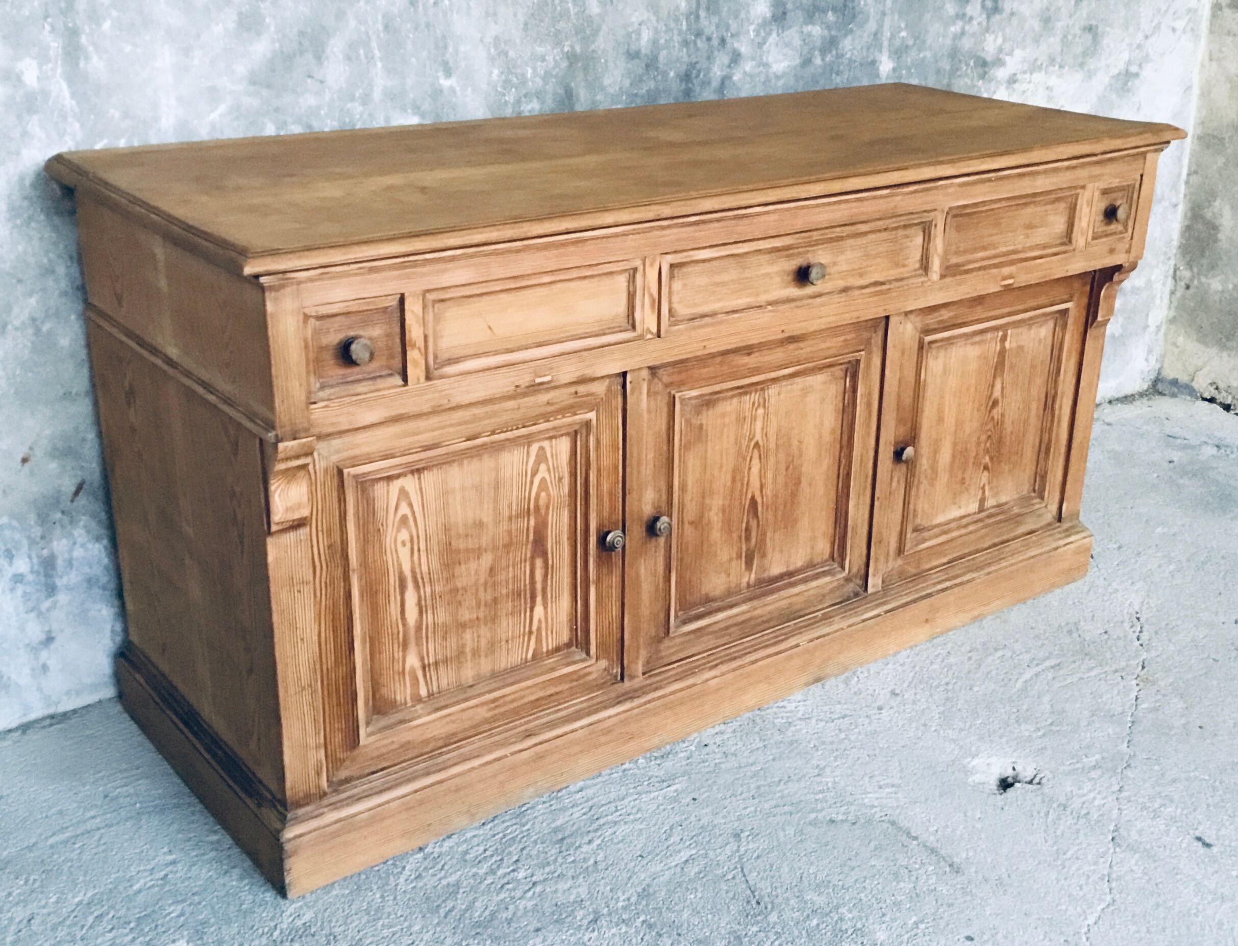 Counter or low sideboard in solid wood - craft furniture