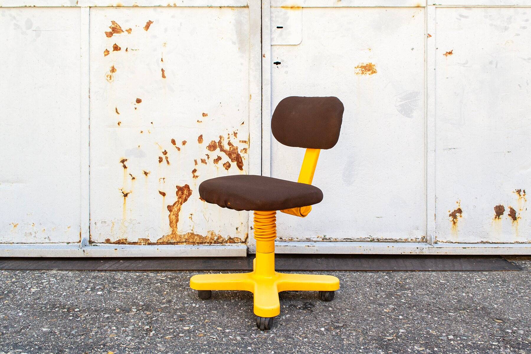 Vintage swivel chair 45 by Ettore Sottsass for Olivetti Synthesis, 1960s.
