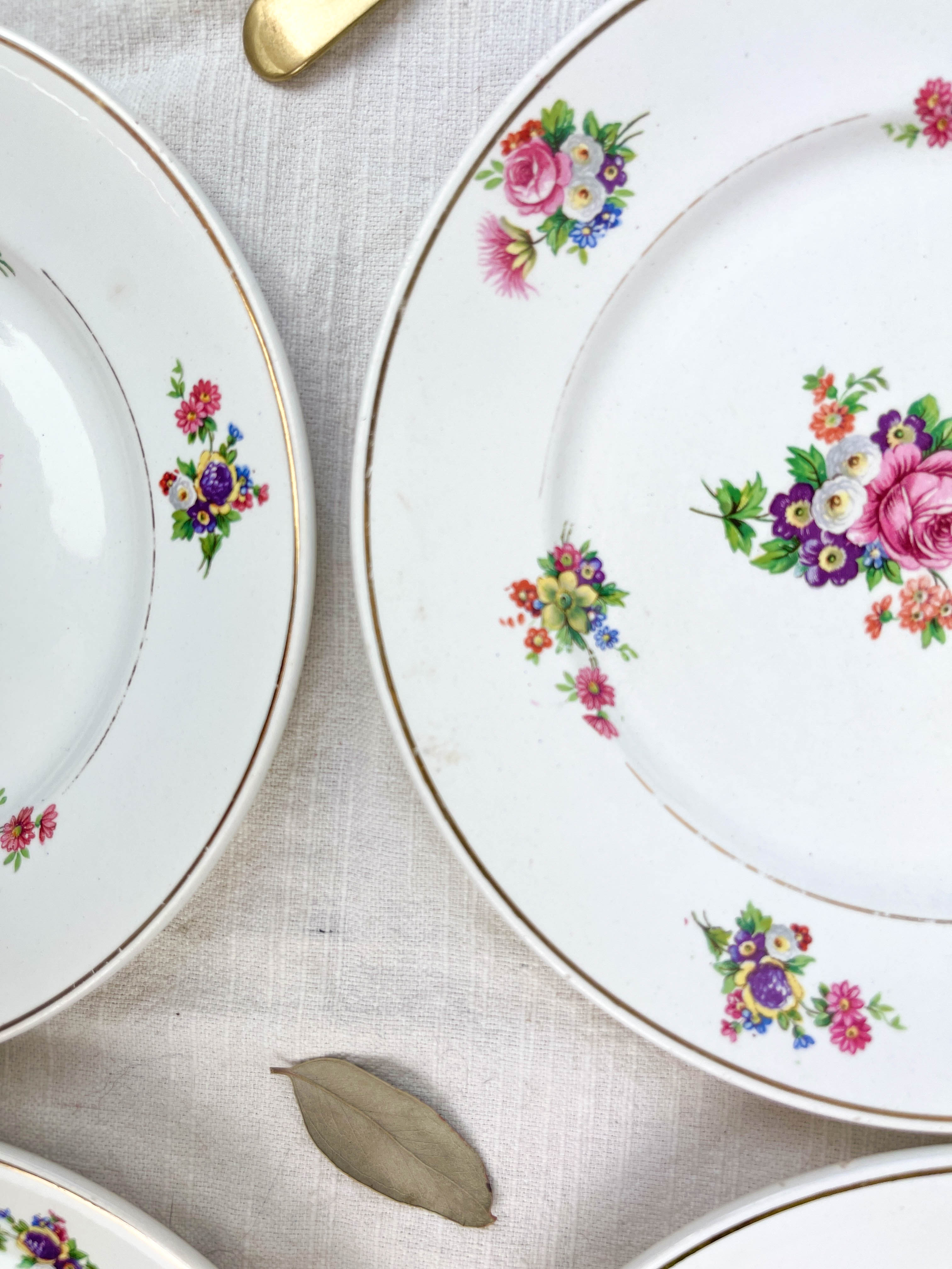 4 small plates iron earth salins model "anny" floral pattern