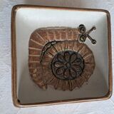 Very original vintage catchall featuring a snail.