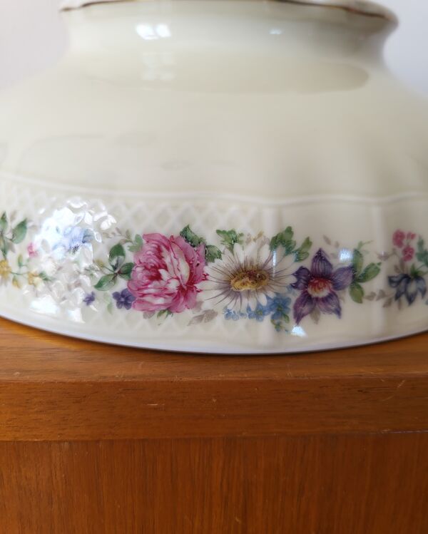 Limoges Bernardaud. Plat Rond Saladier en porcelaine