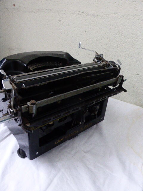 Typewriter, Typewriter Silenta Continental, made in Germany in 1937, Art Deco