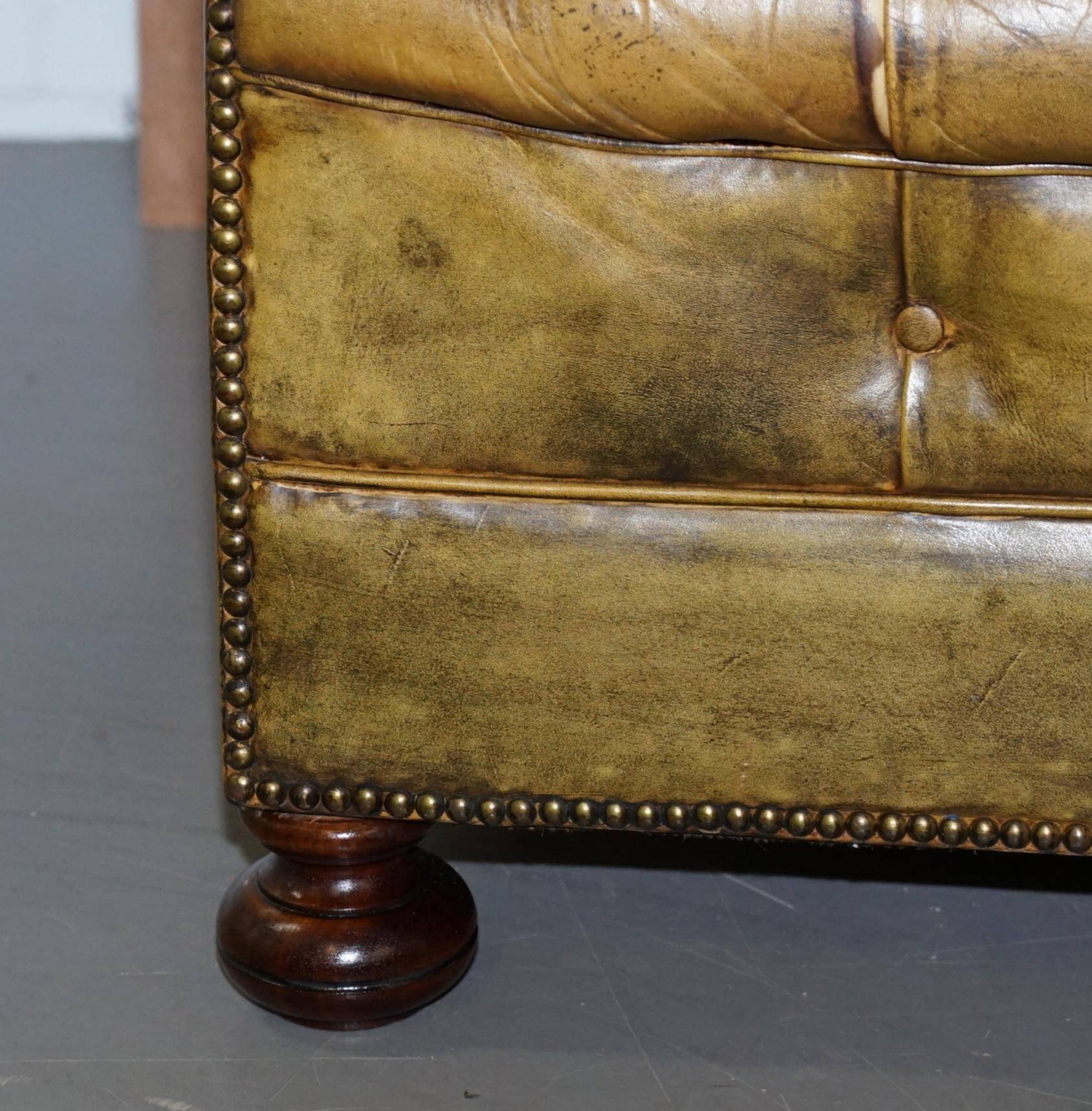 Canapé Chesterfield en cuir teint à la main, victorien rempli de crin de cheval