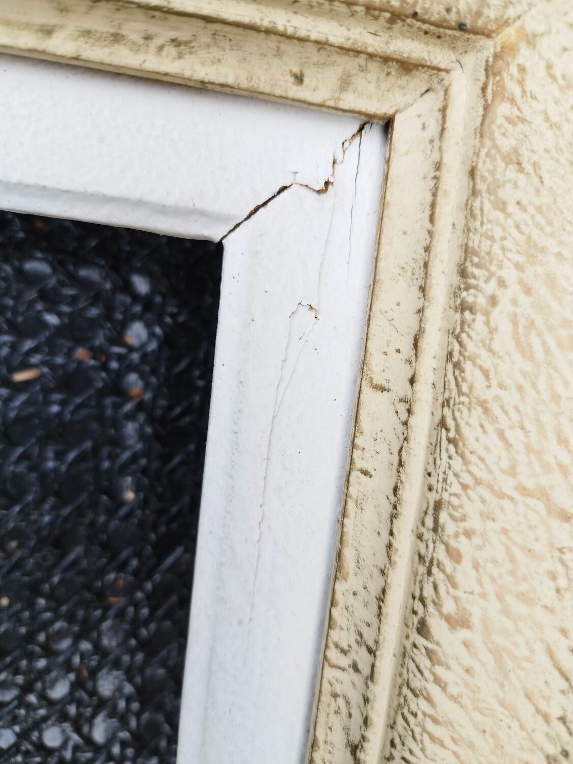 Old frame in gilded beige wood, 59x46 cm