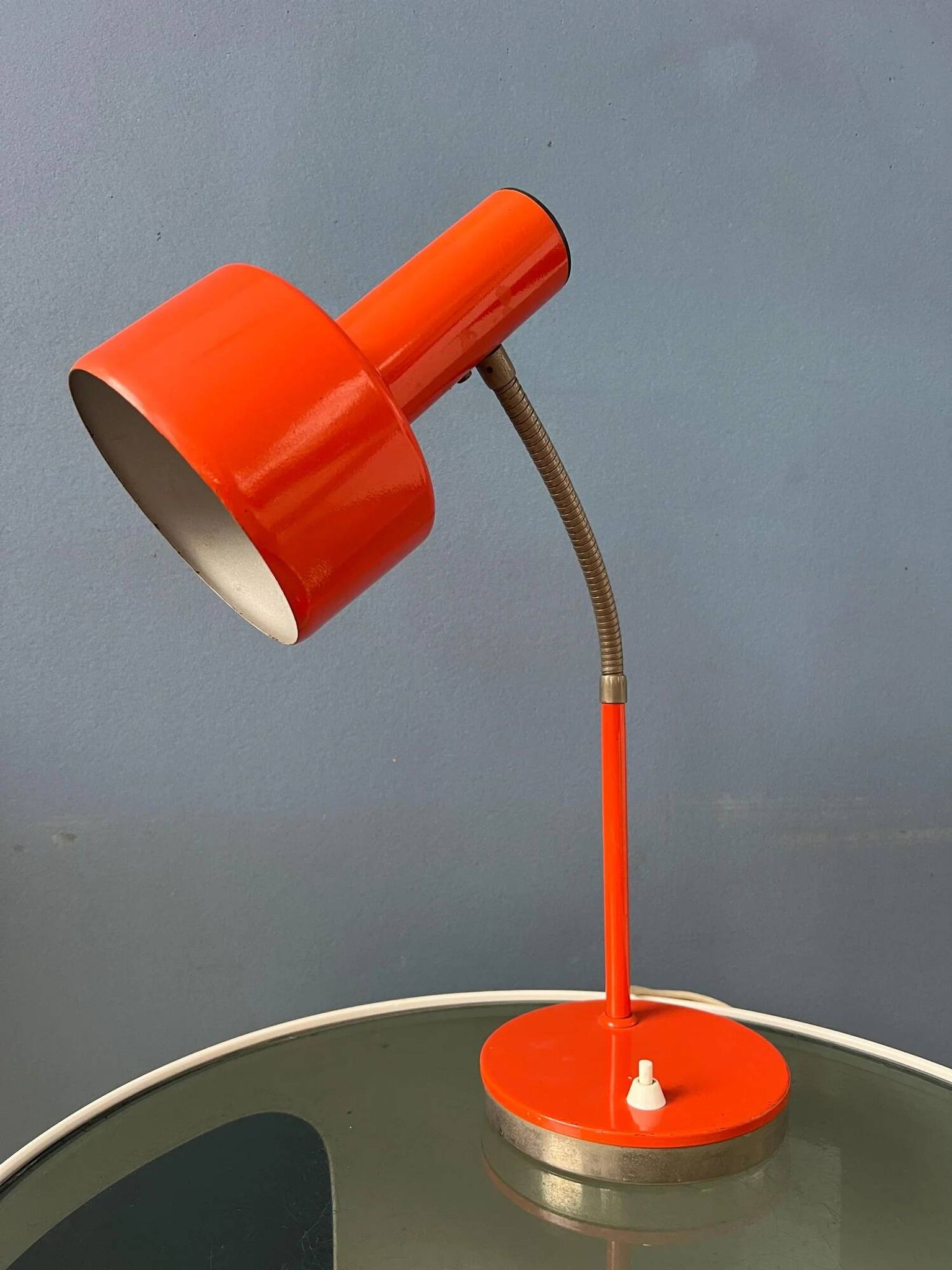 Lampe de bureau orange Hustadt Leuchten du milieu du siècle