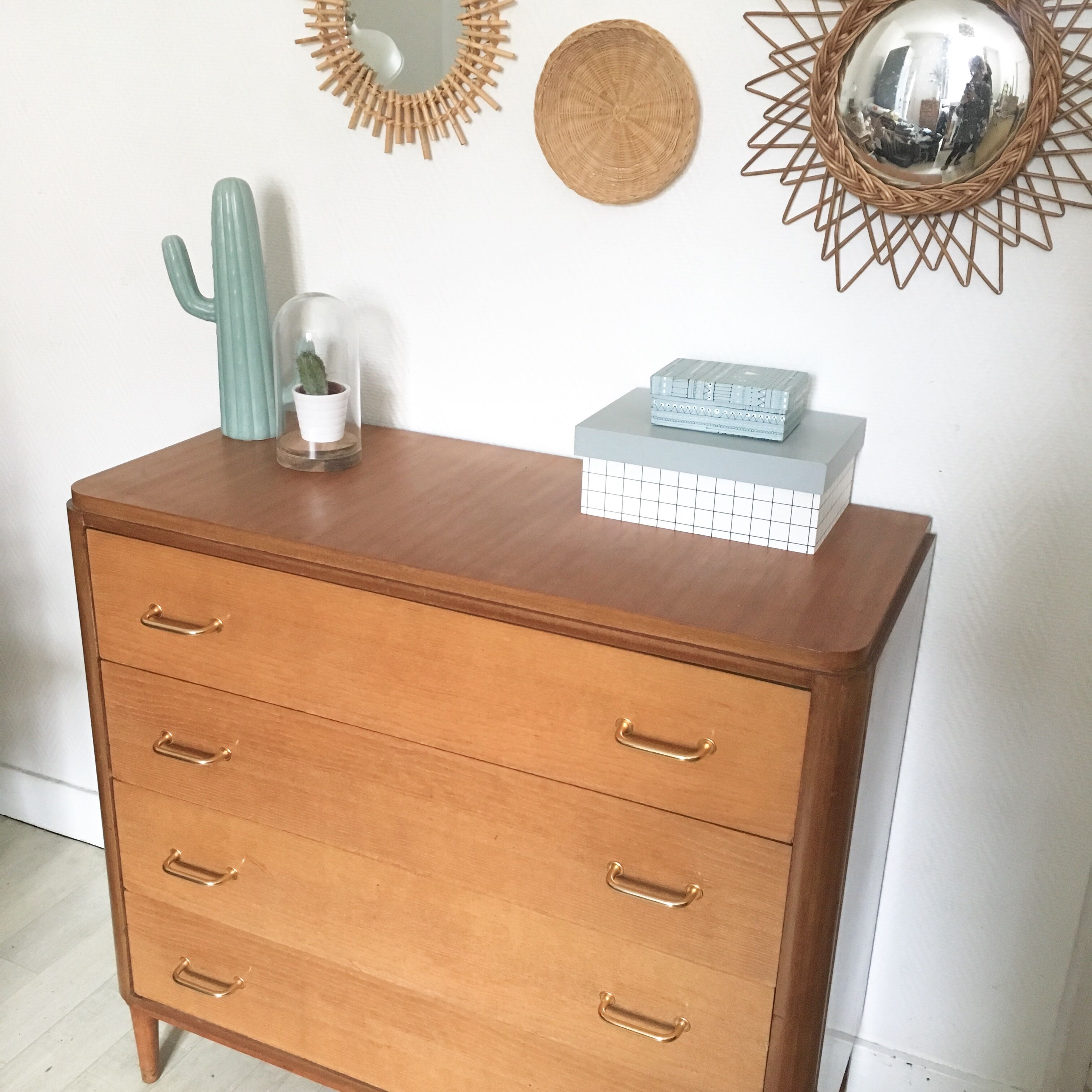 Vintage chest of drawers