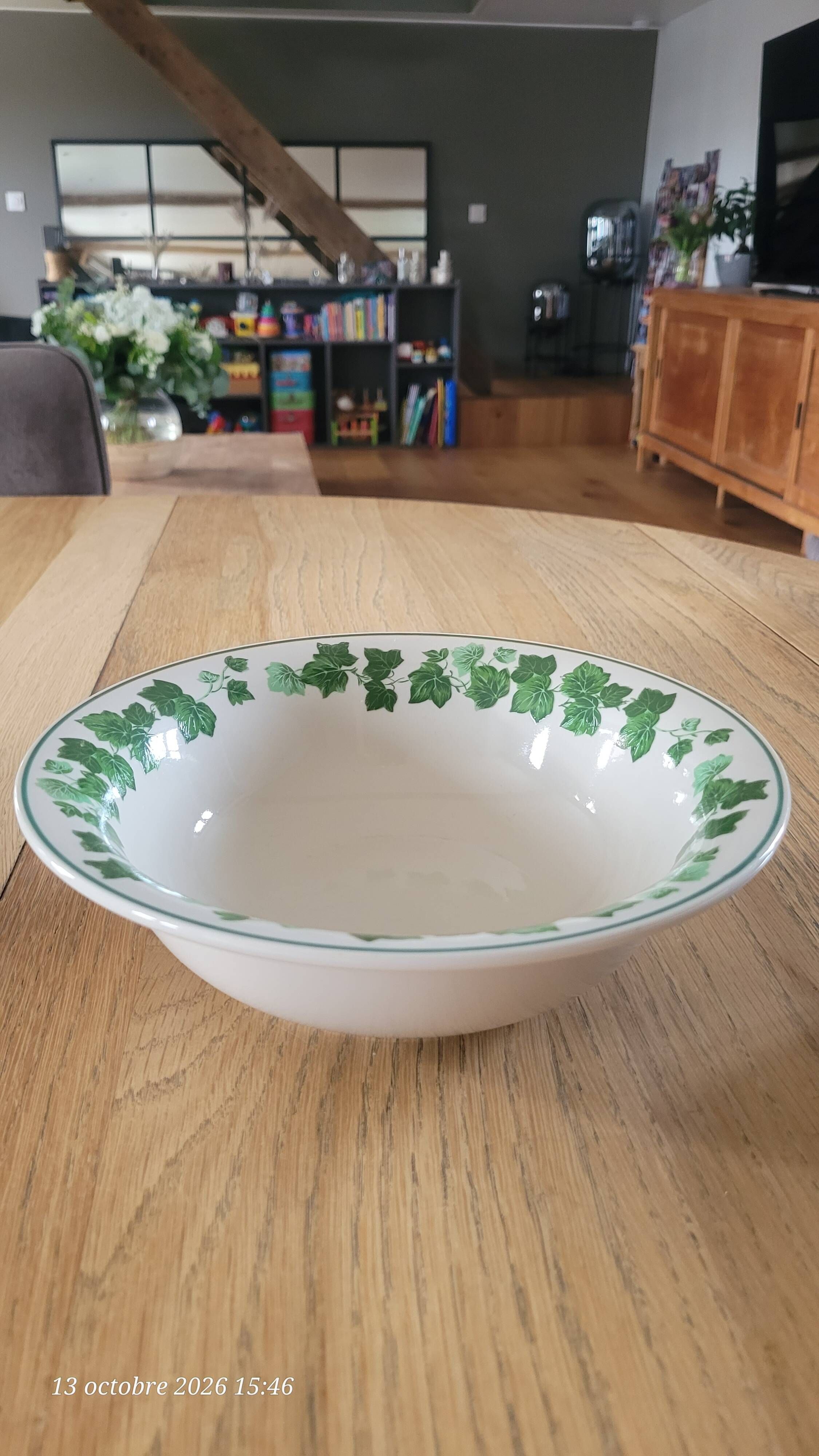 5 dessert plates and their matching bowl (Luciano)