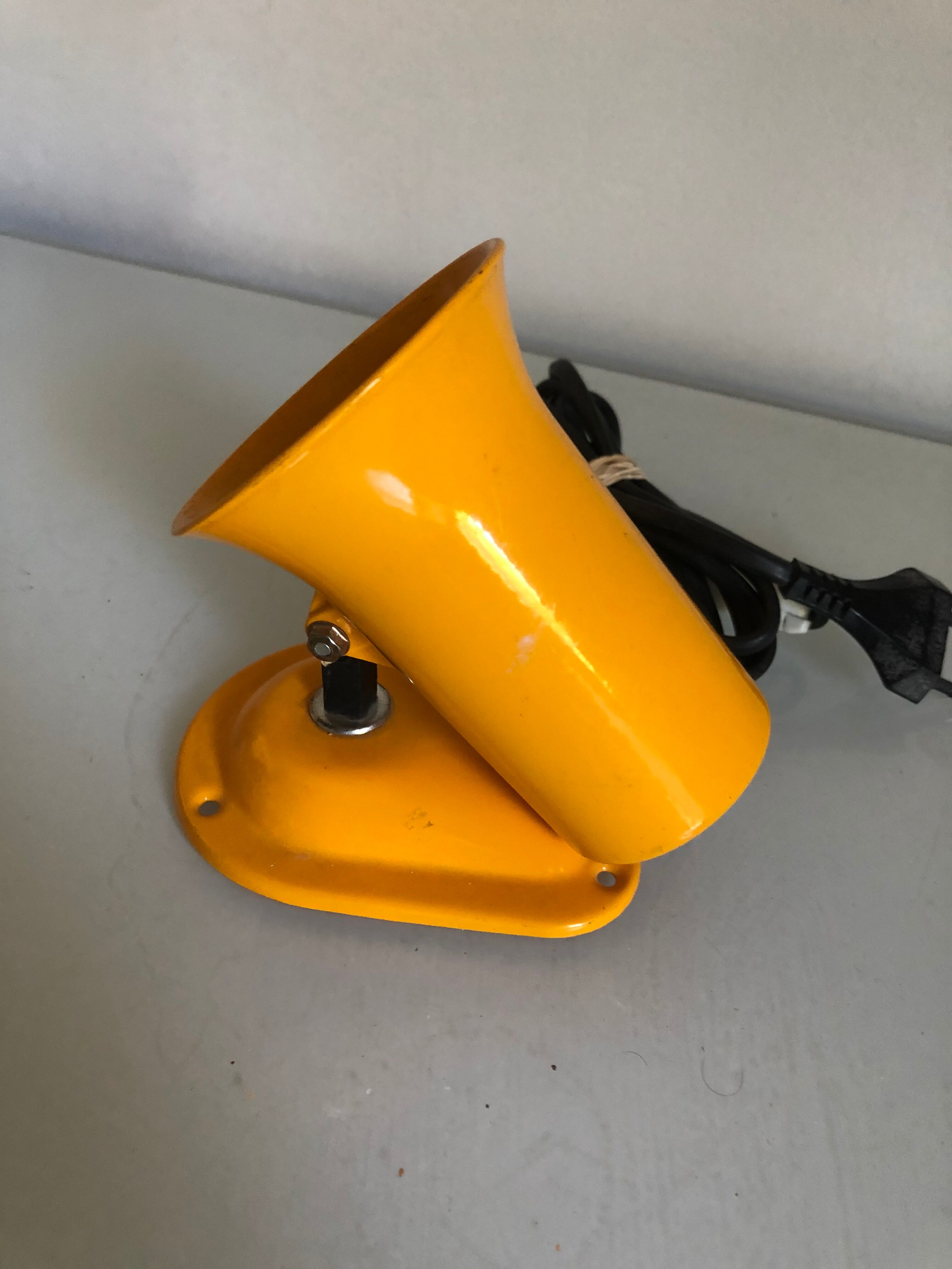 Spot orange vintage lita