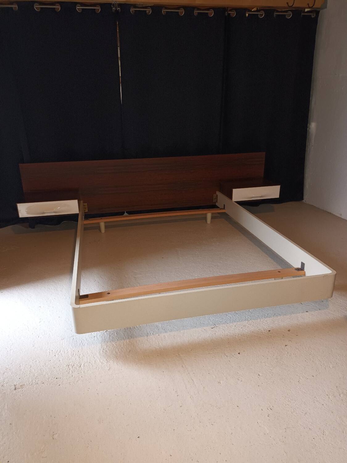 Raymond Loewy Bed