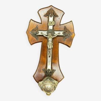 Crucifix mural en bois et métal argenté
