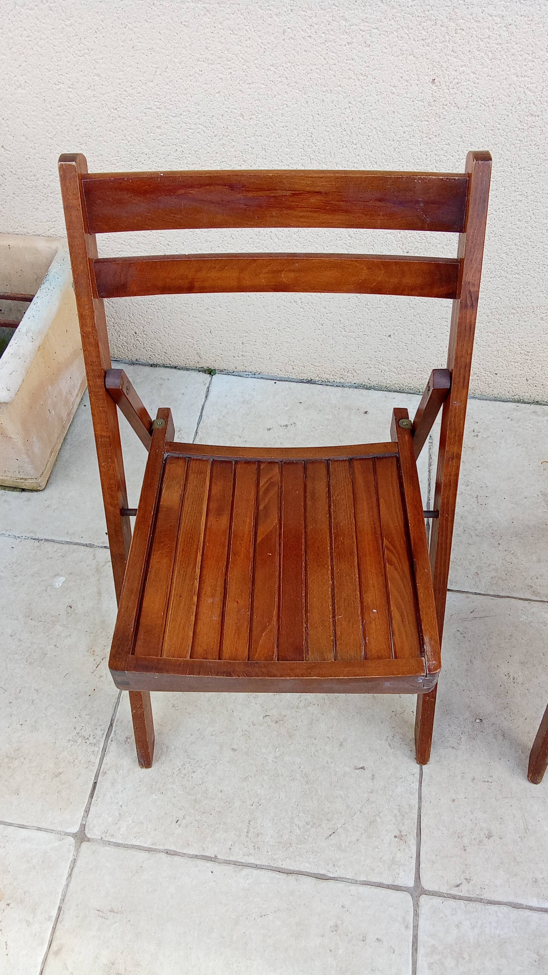 2 vintage wooden folding chairs from the 50s Romania