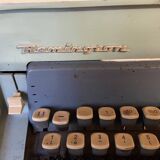 REMINGTON INTERNATIONAL typewriter