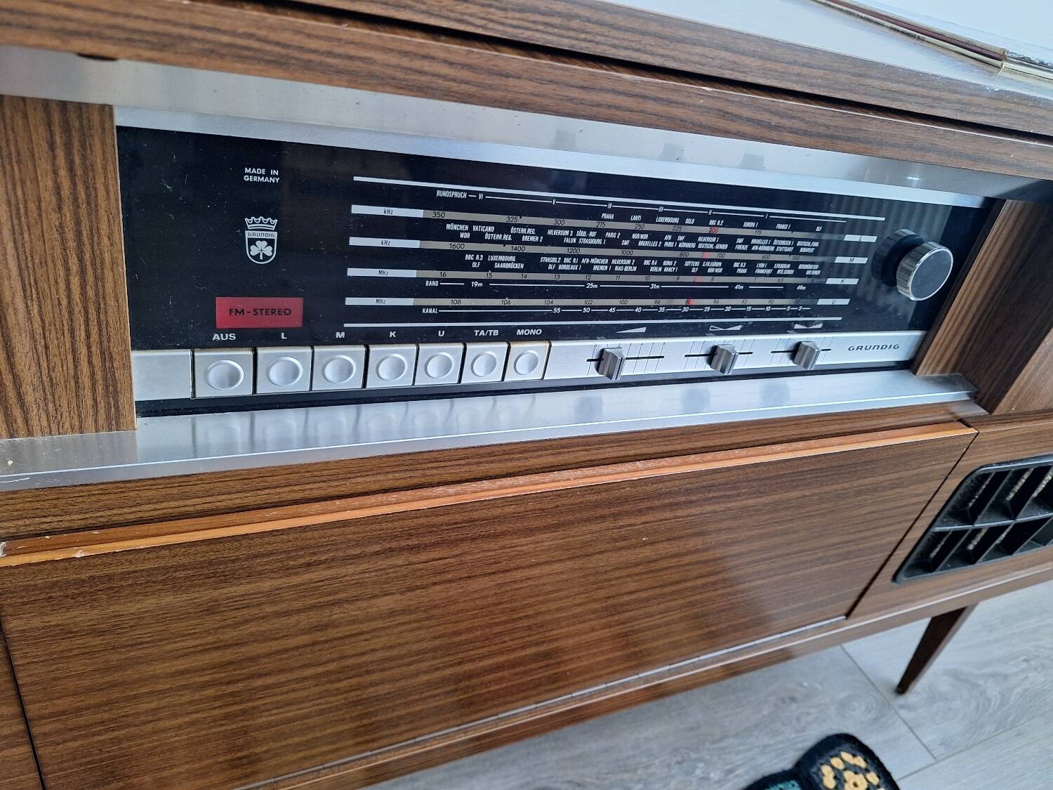 Vintage Grundig KS 851 turntable radio unit, hi-fi TV sideboard