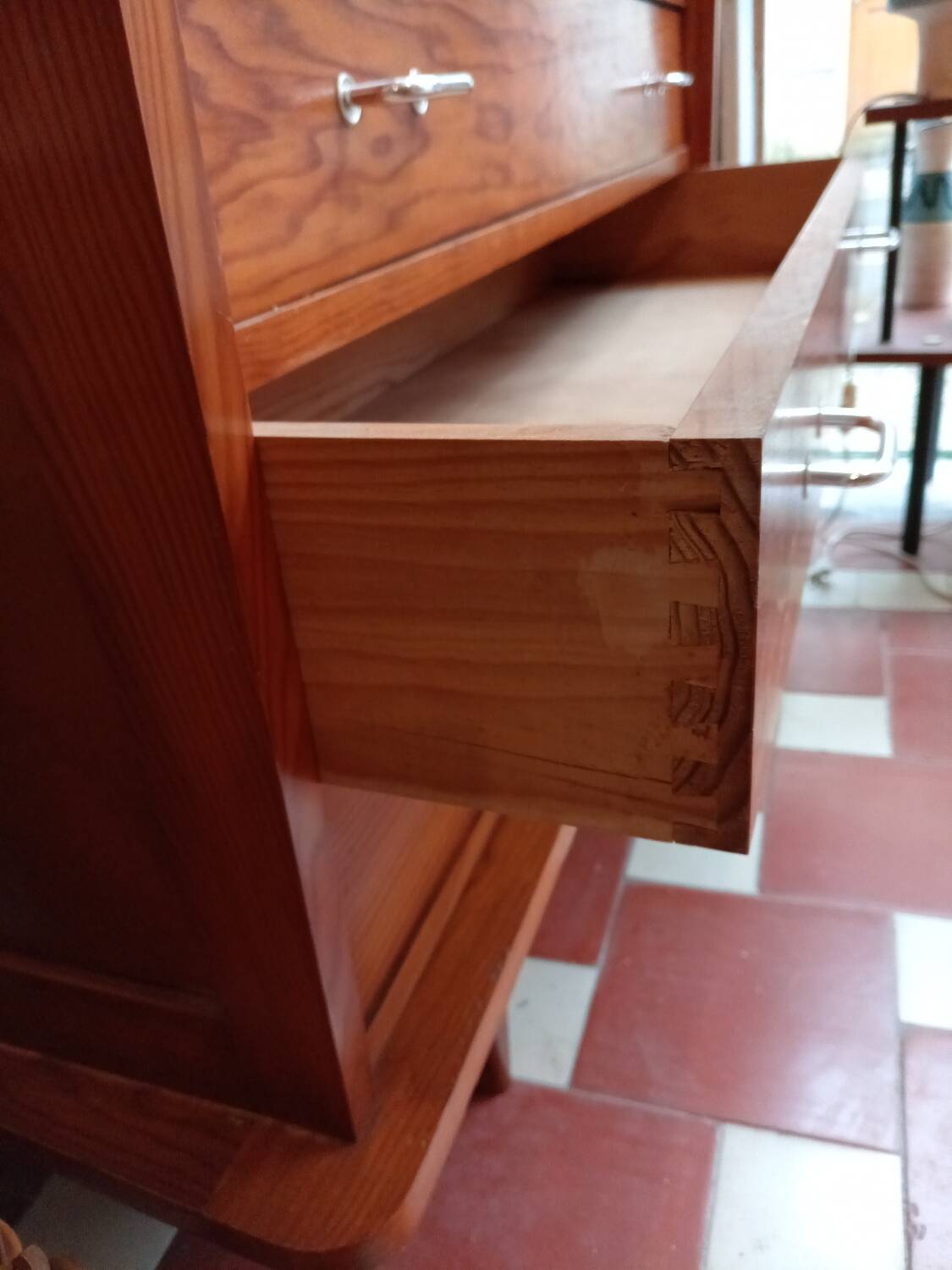 Vintage chest of drawers